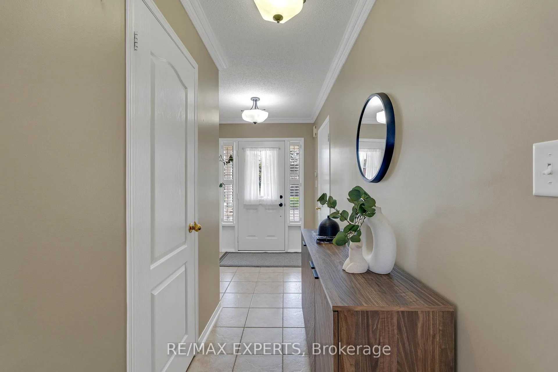 Photo 5 of 15 Mount Hope Road, Caledon, Bolton North — HOMEH
