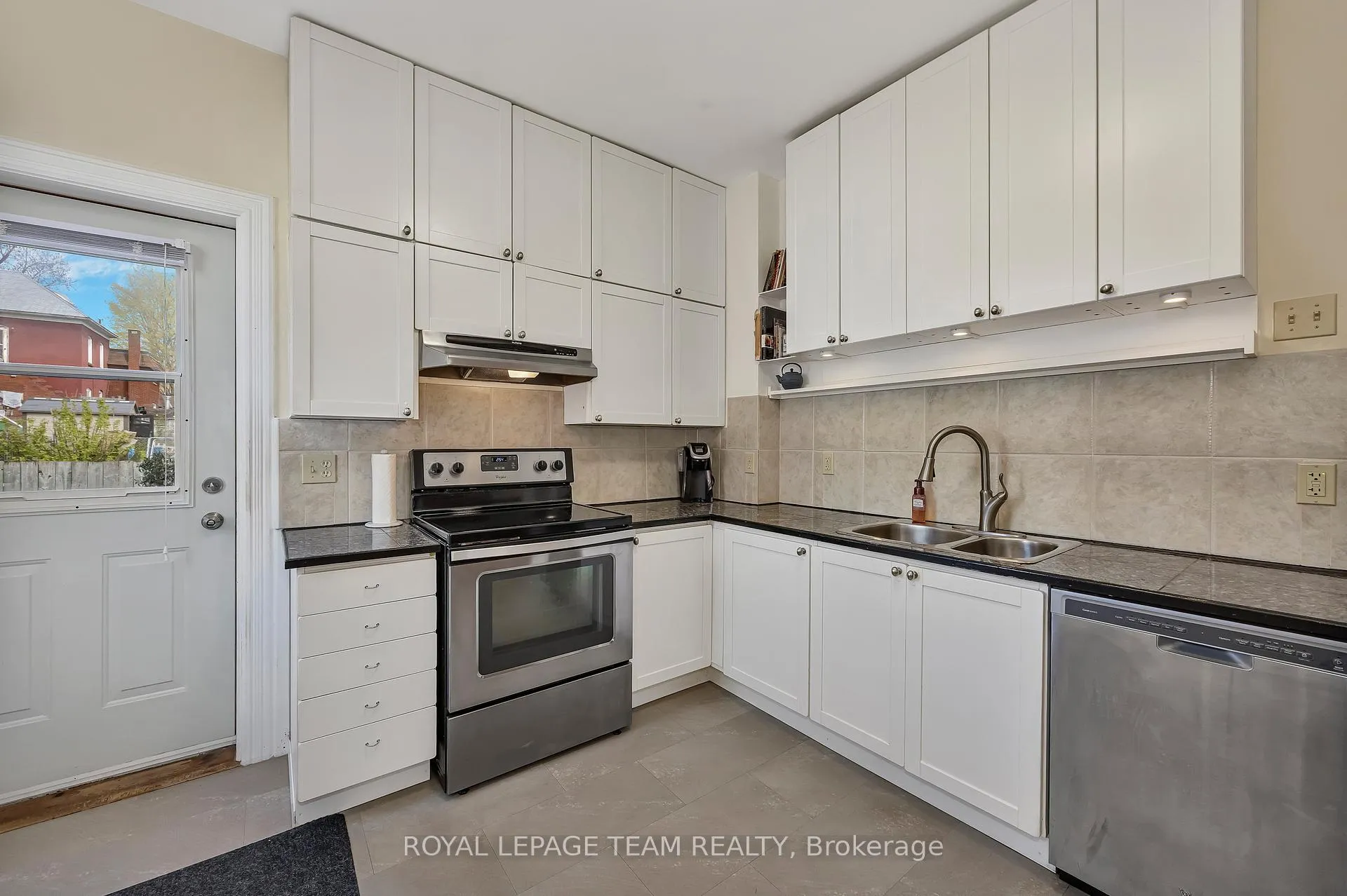 Photo 12 of 23 George Street N, Smiths Falls — HOMEH