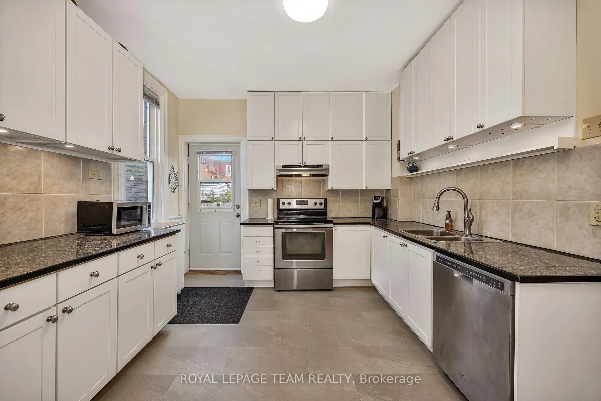 Photo 13 of 23 George Street N, Smiths Falls — HOMEH