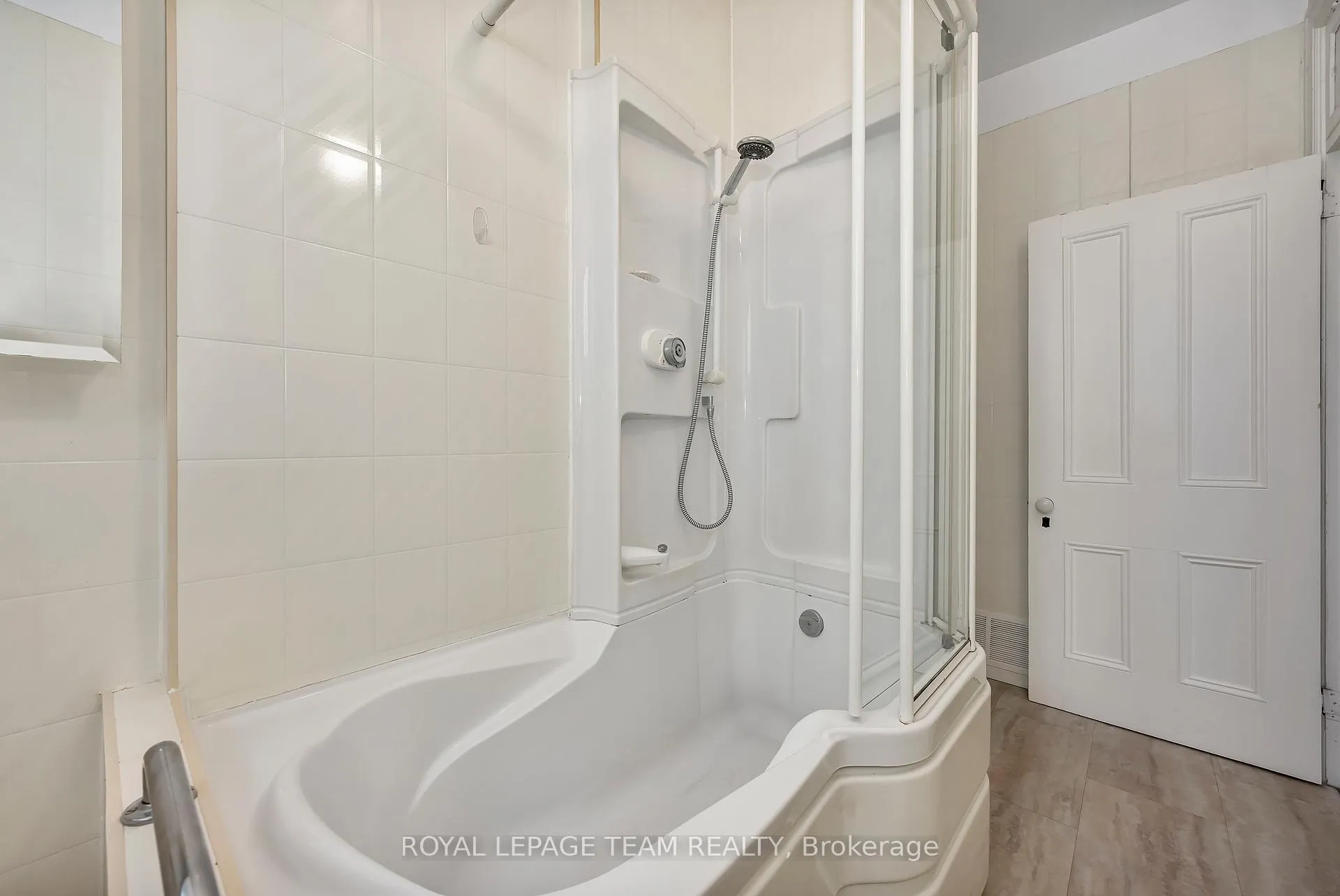Photo 27 of 23 George Street N, Smiths Falls — HOMEH