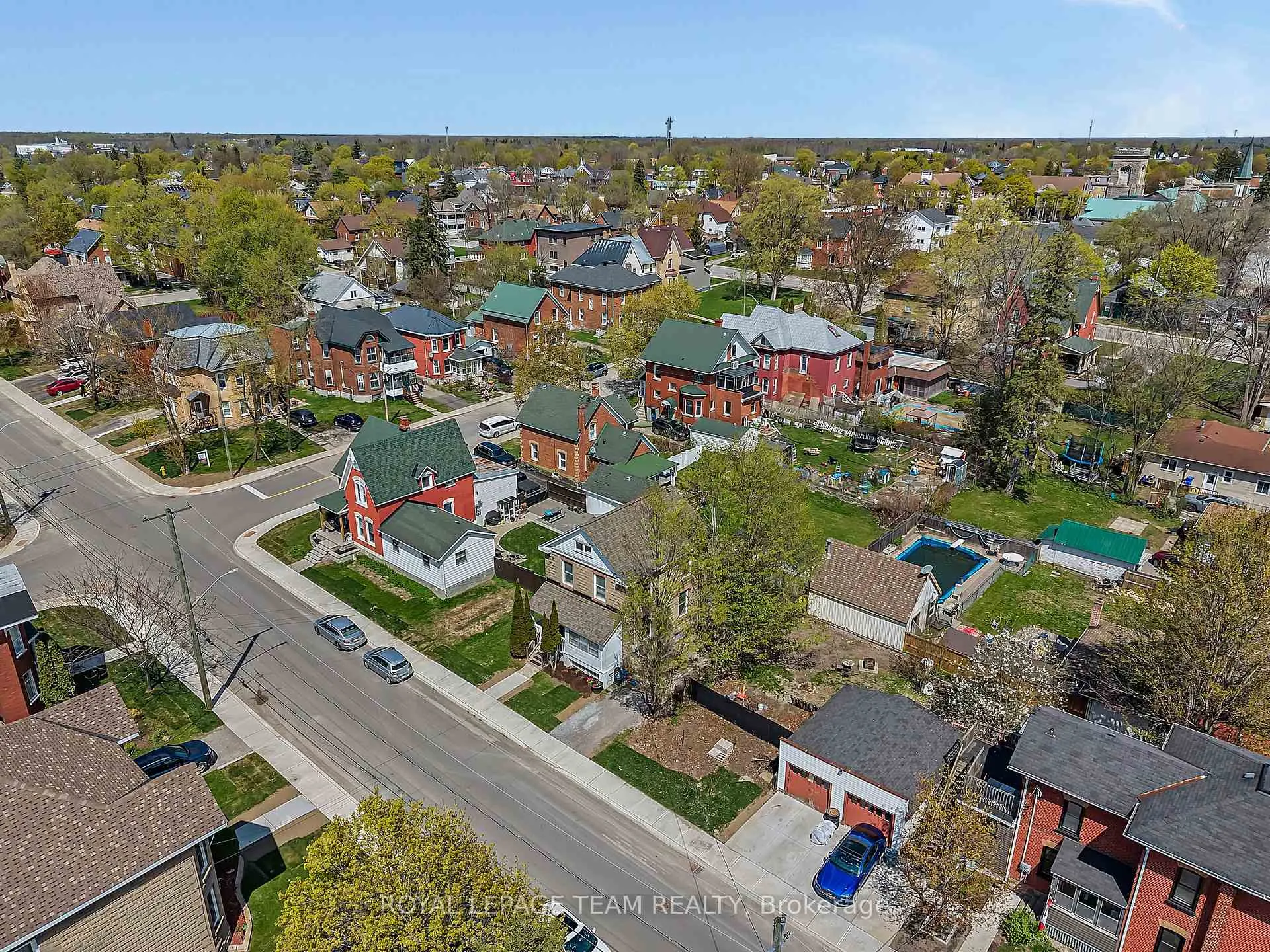 Photo 35 of 23 George Street N, Smiths Falls — HOMEH