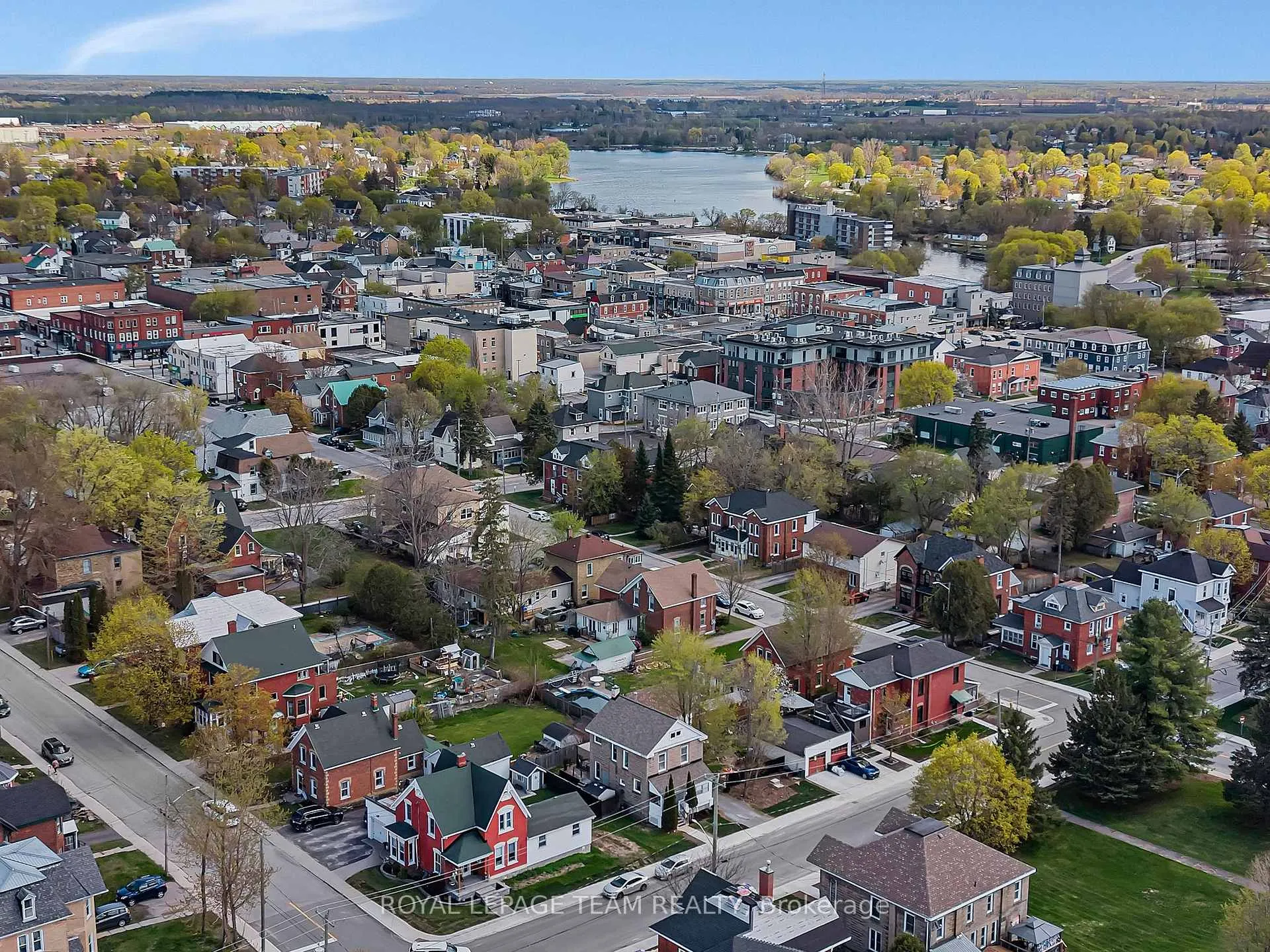 Photo 36 of 23 George Street N, Smiths Falls — HOMEH