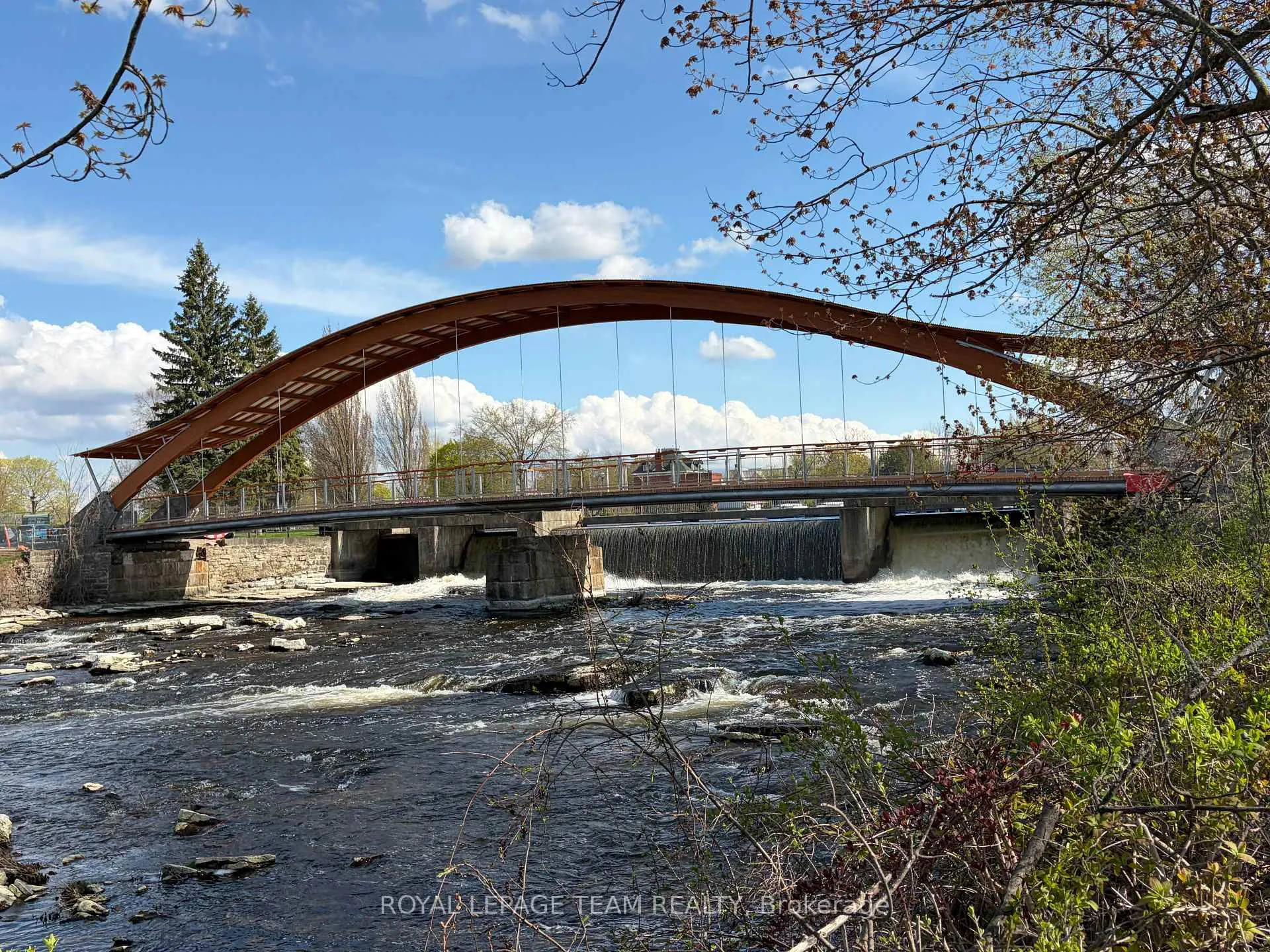 Photo 45 of 23 George Street N, Smiths Falls — HOMEH