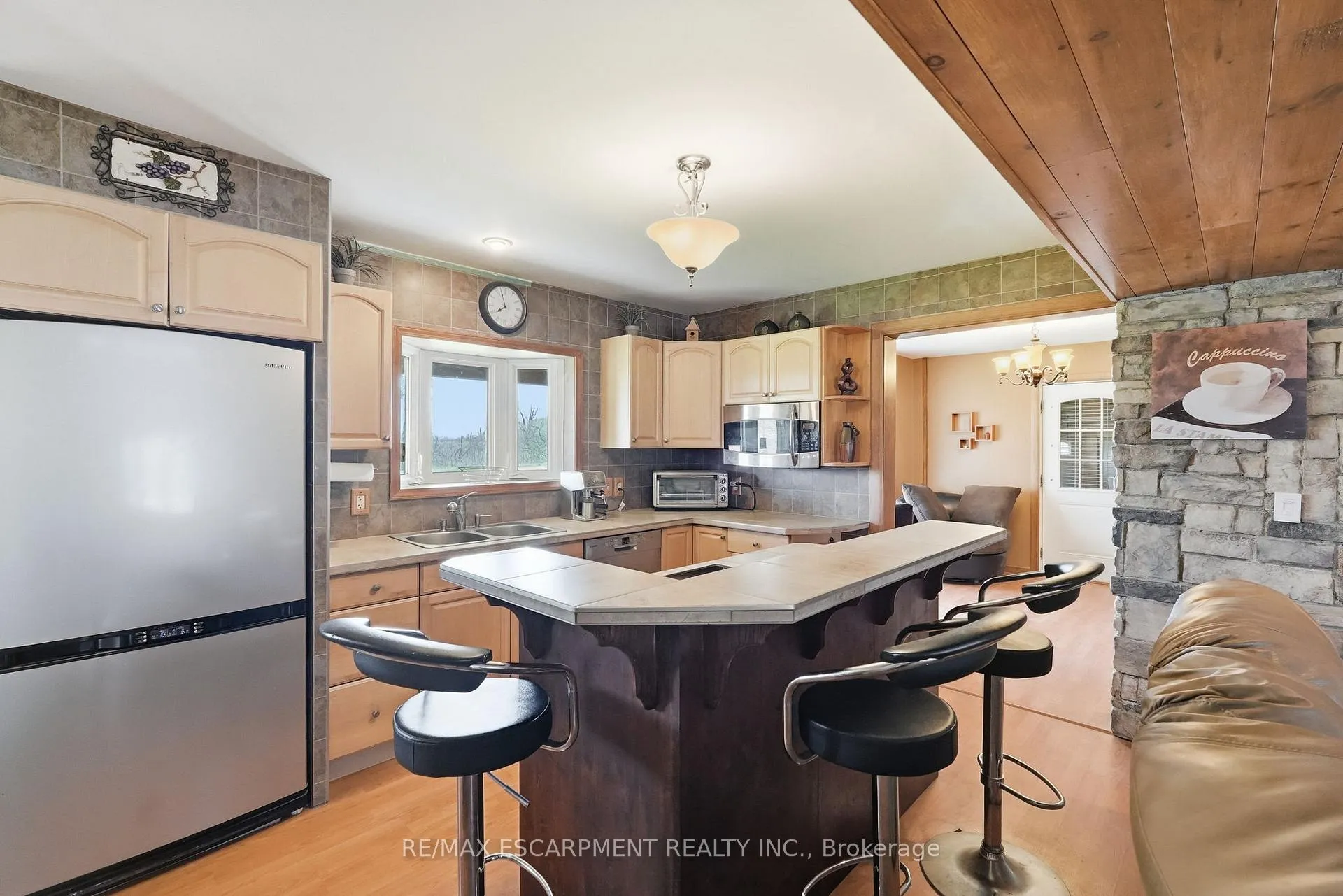 Photo 15 of 111 Erie Street, Haldimand, Nanticoke — HOMEH