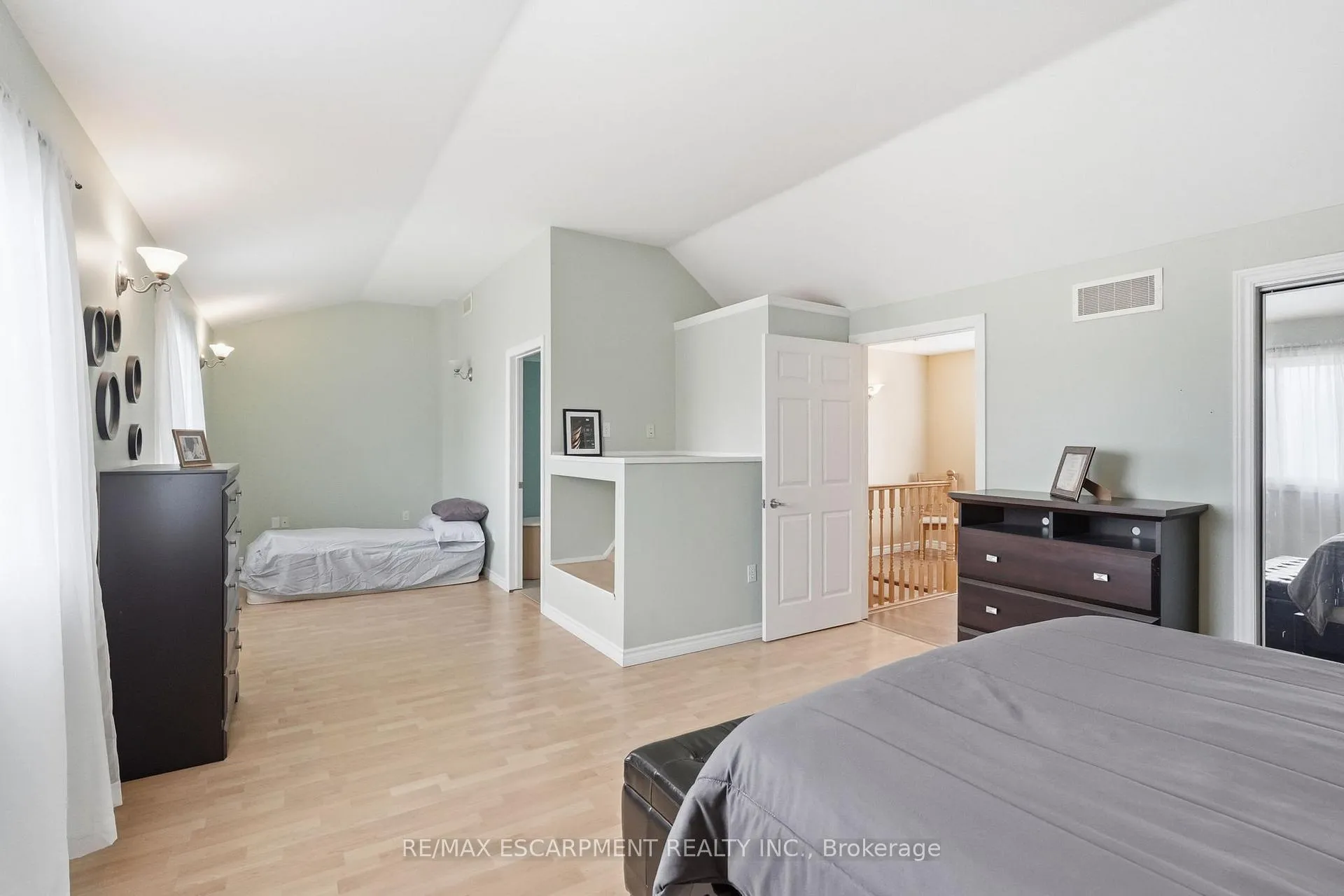 Photo 25 of 111 Erie Street, Haldimand, Nanticoke — HOMEH