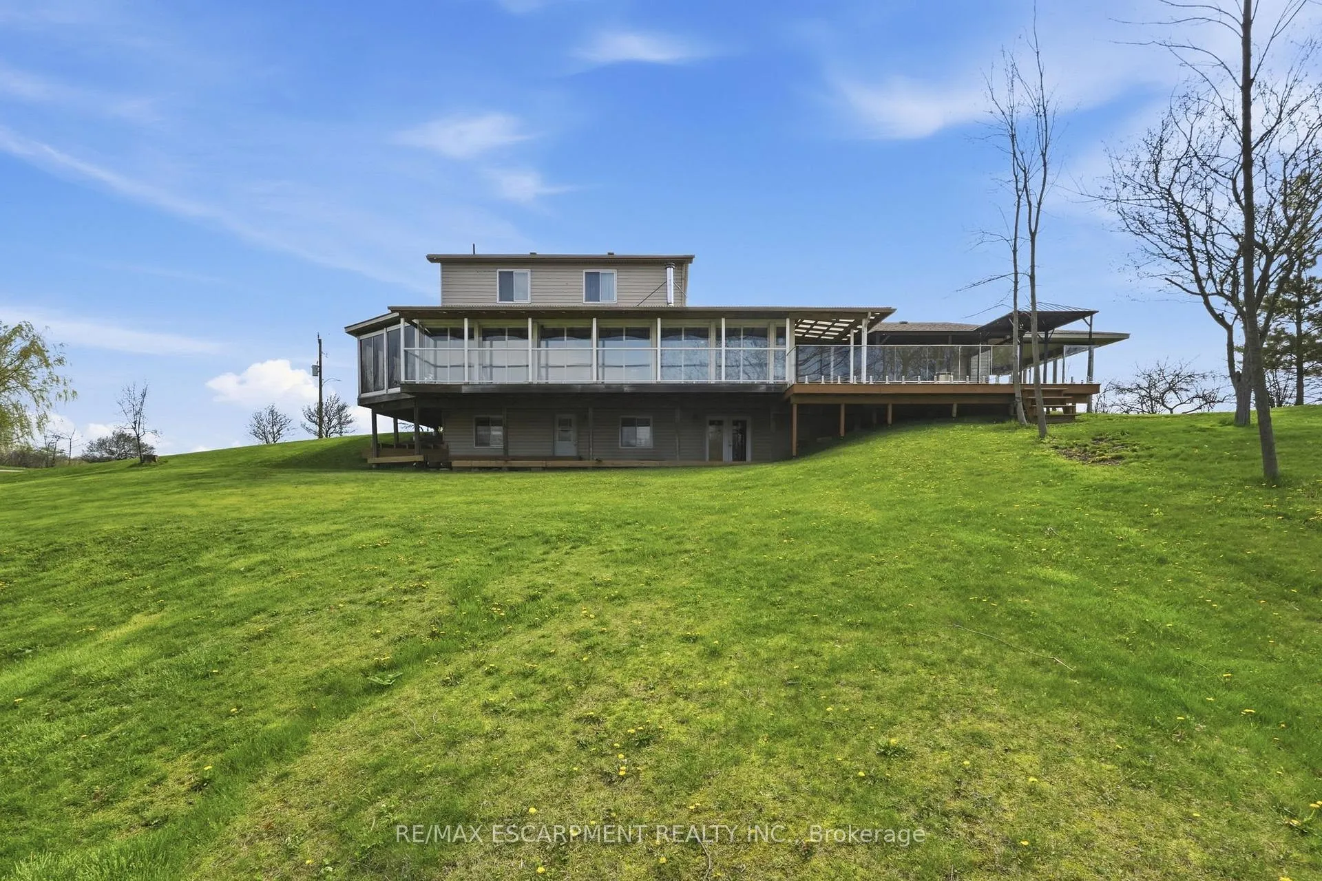 Photo 35 of 111 Erie Street, Haldimand, Nanticoke — HOMEH
