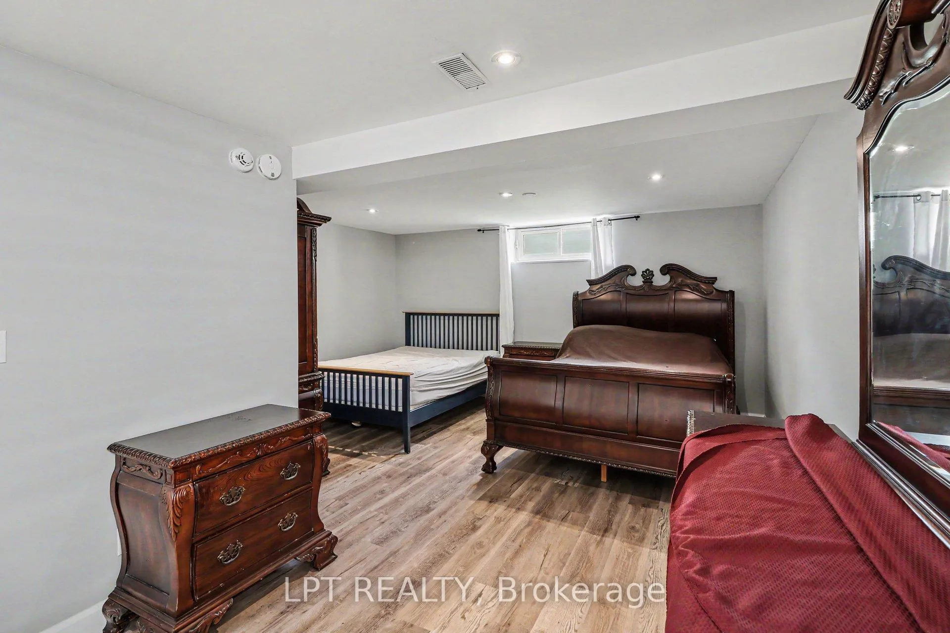 Photo 26 of 1942 Caprihani Way, Ottawa, Springridge/East Village — HOMEH