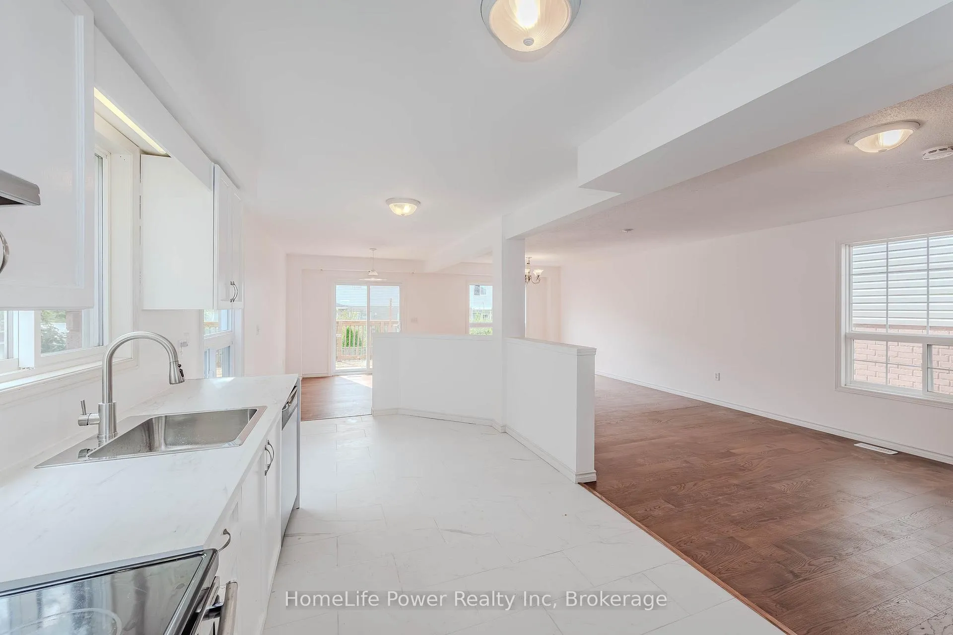 Photo 14 of 4 Darling Crescent, Guelph, Pineridge/Westminster Woods — HOMEH