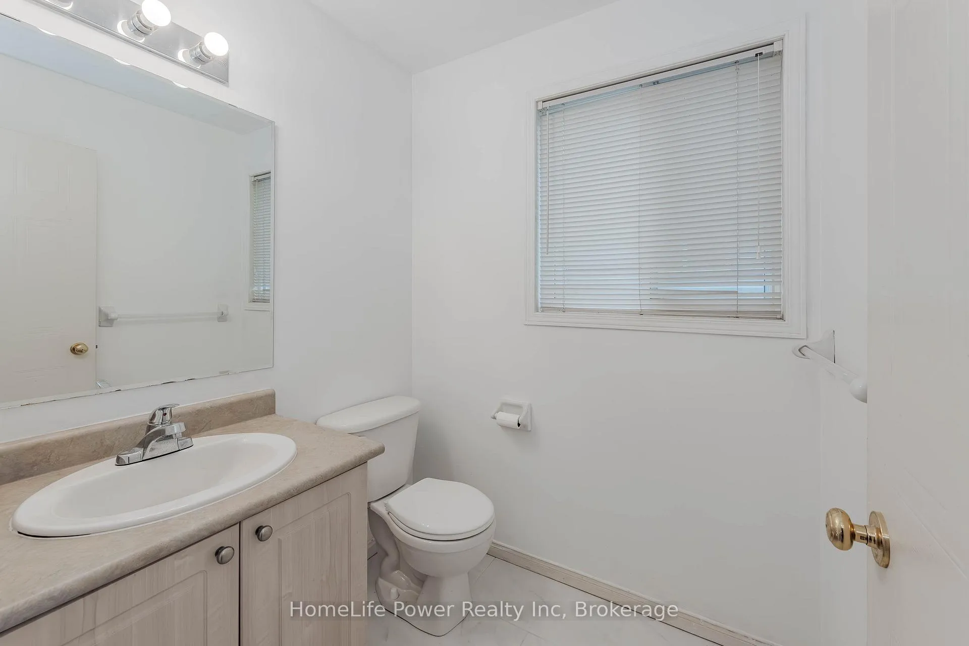Photo 17 of 4 Darling Crescent, Guelph, Pineridge/Westminster Woods — HOMEH