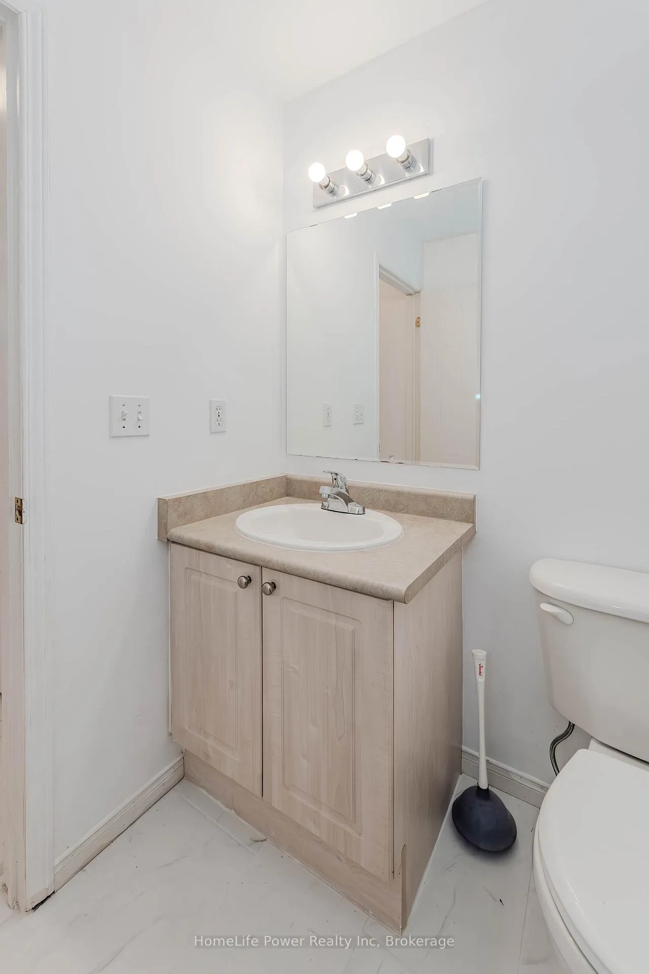 Photo 18 of 4 Darling Crescent, Guelph, Pineridge/Westminster Woods — HOMEH