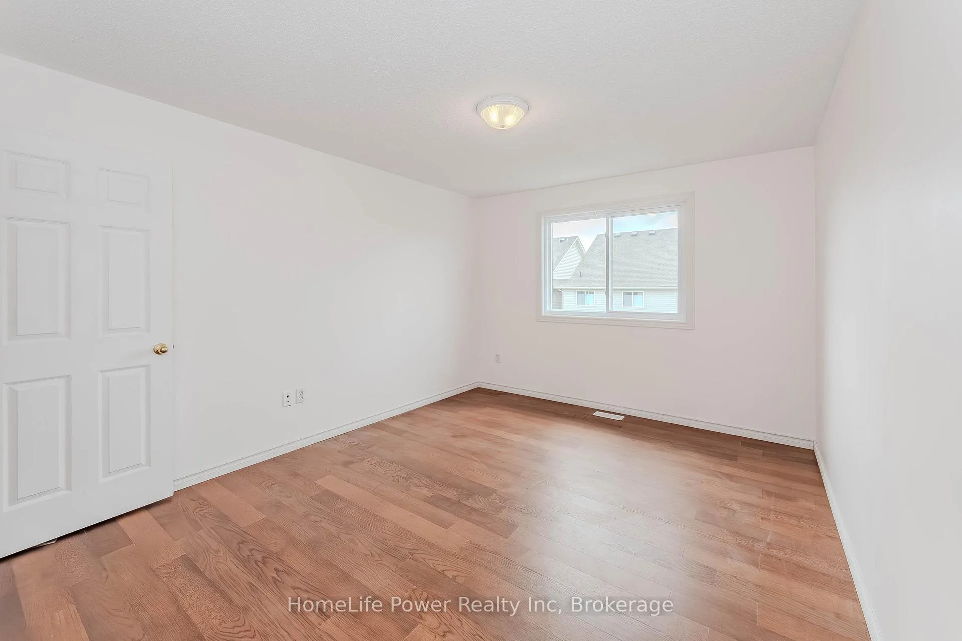 Photo 25 of 4 Darling Crescent, Guelph, Pineridge/Westminster Woods — HOMEH
