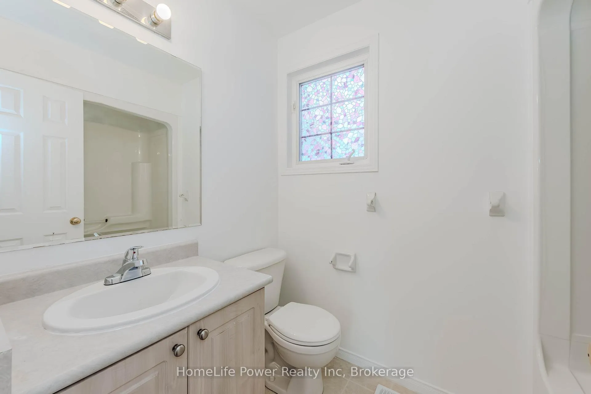 Photo 27 of 4 Darling Crescent, Guelph, Pineridge/Westminster Woods — HOMEH