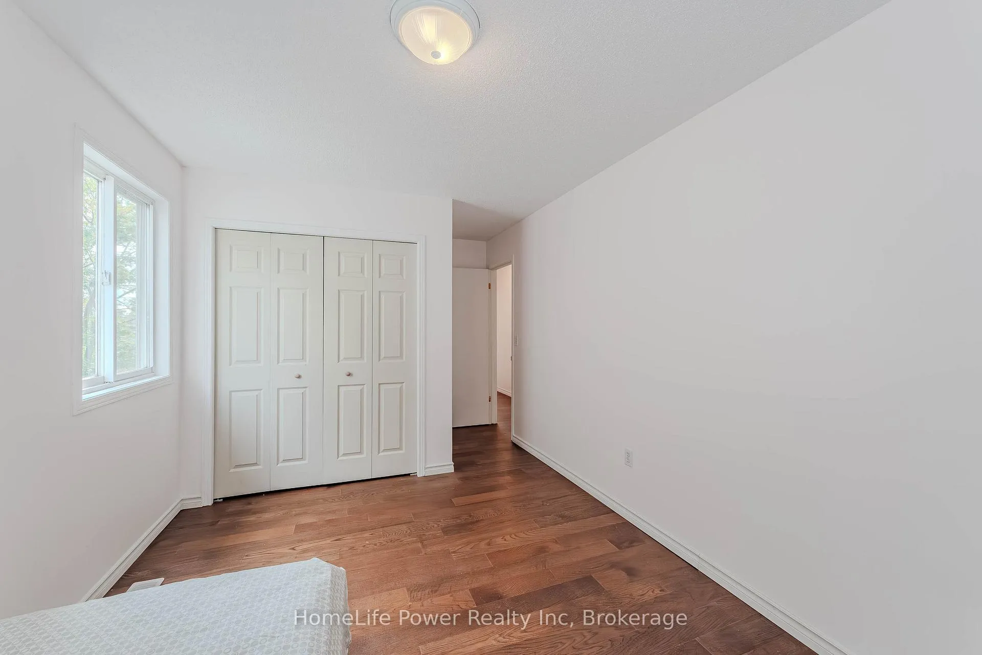 Photo 32 of 4 Darling Crescent, Guelph, Pineridge/Westminster Woods — HOMEH