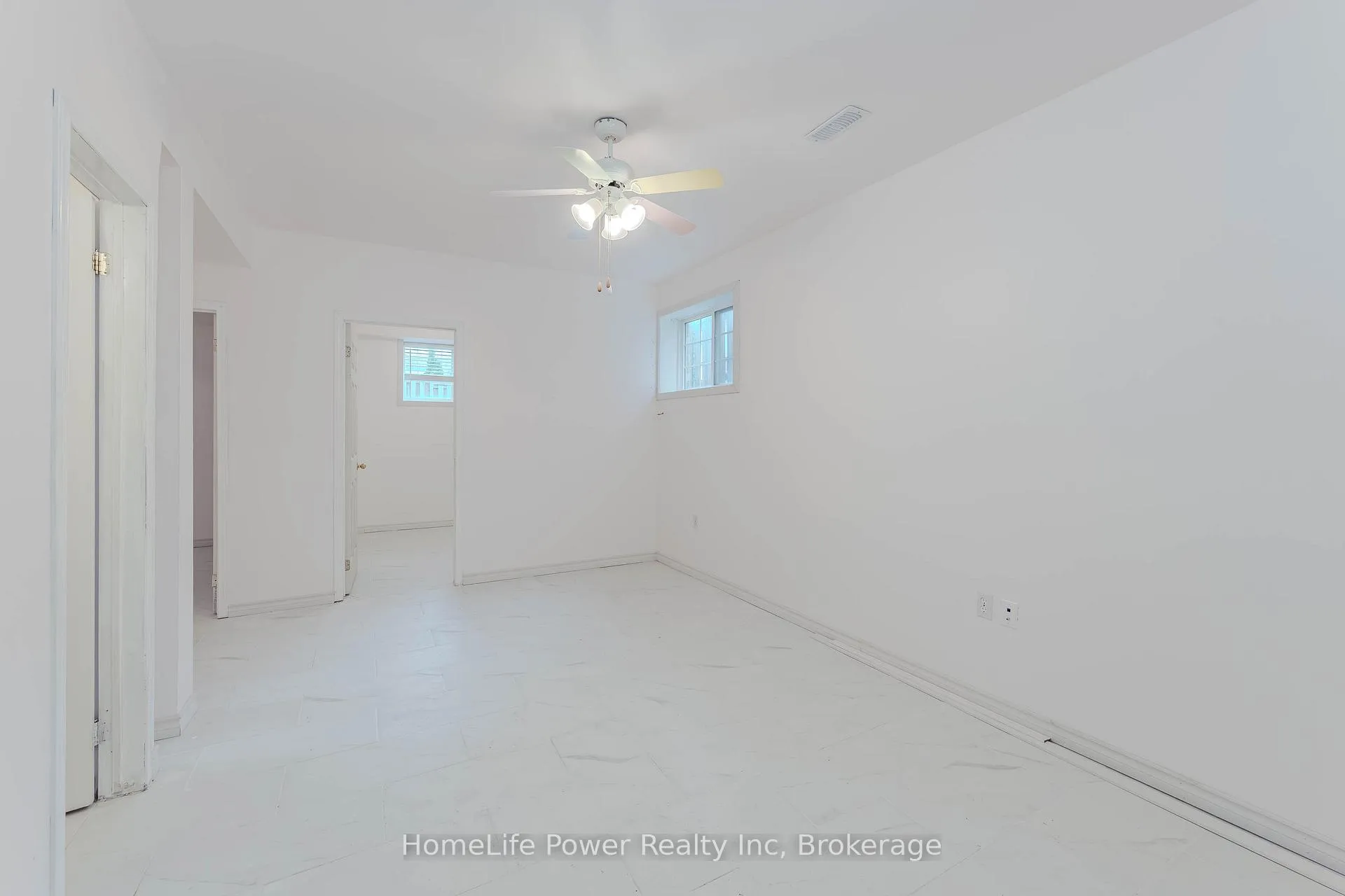 Photo 35 of 4 Darling Crescent, Guelph, Pineridge/Westminster Woods — HOMEH