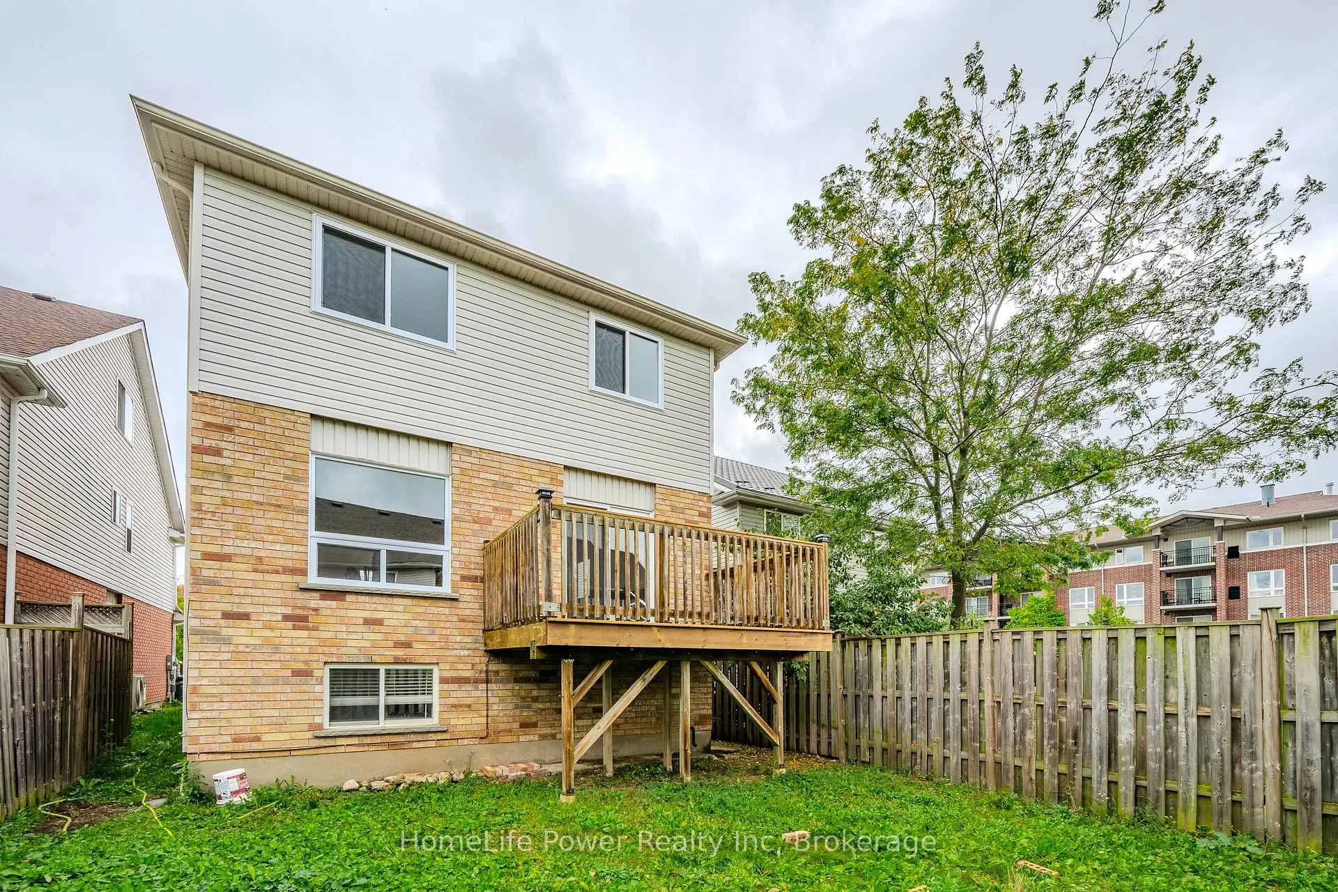 Photo 43 of 4 Darling Crescent, Guelph, Pineridge/Westminster Woods — HOMEH
