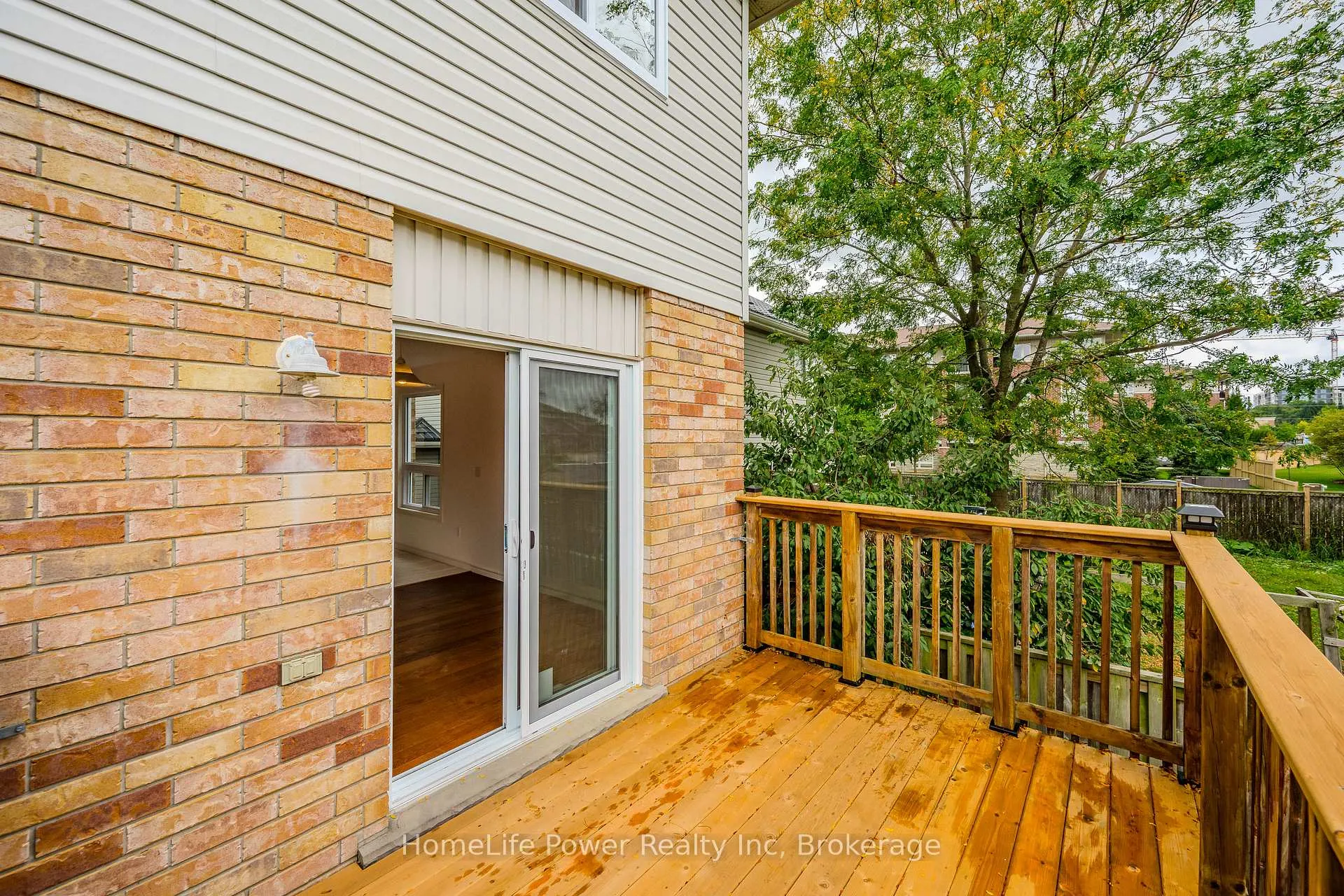 Photo 46 of 4 Darling Crescent, Guelph, Pineridge/Westminster Woods — HOMEH