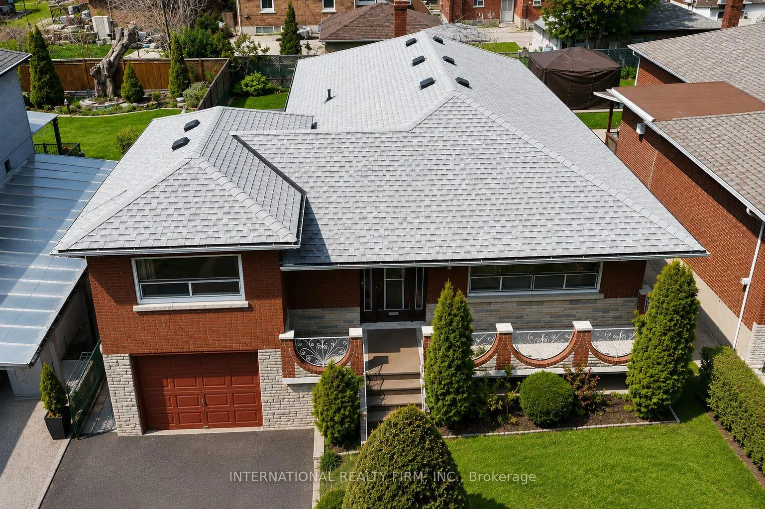 Photo 2 of 24 Morgan Avenue, Etobicoke, Stonegate-Queensway — HOMEH