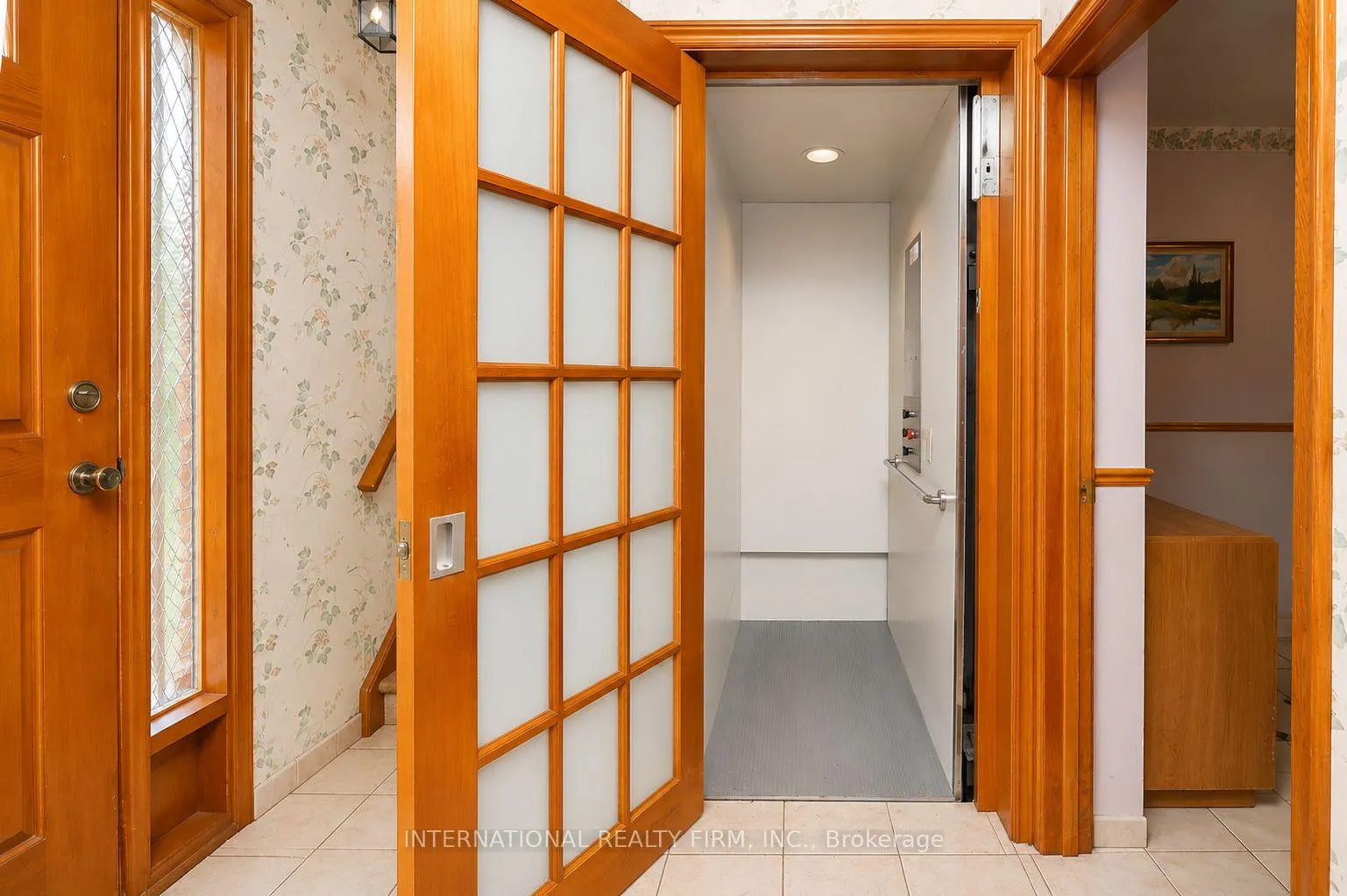 Photo 7 of 24 Morgan Avenue, Etobicoke, Stonegate-Queensway — HOMEH