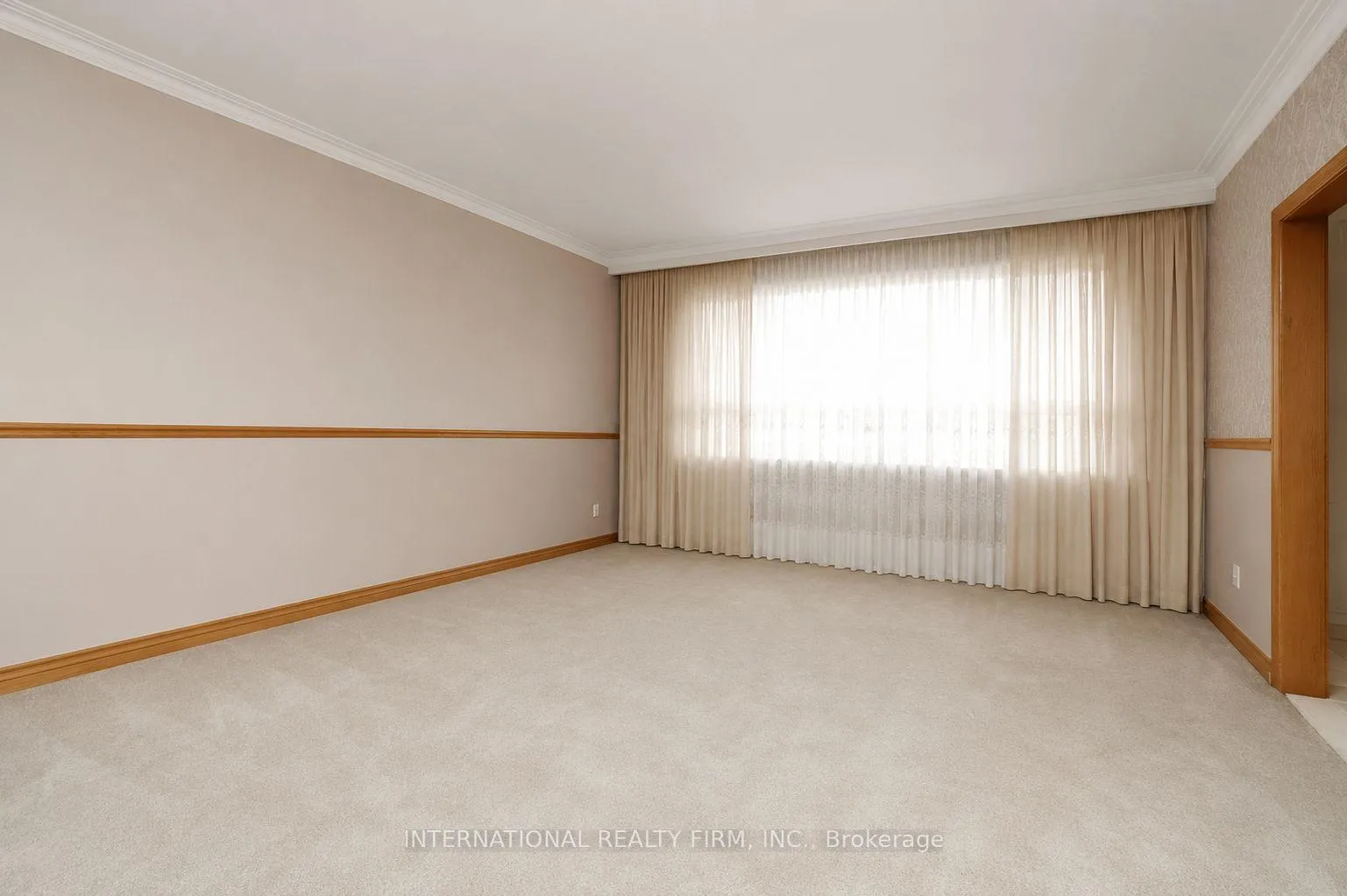 Photo 14 of 24 Morgan Avenue, Etobicoke, Stonegate-Queensway — HOMEH