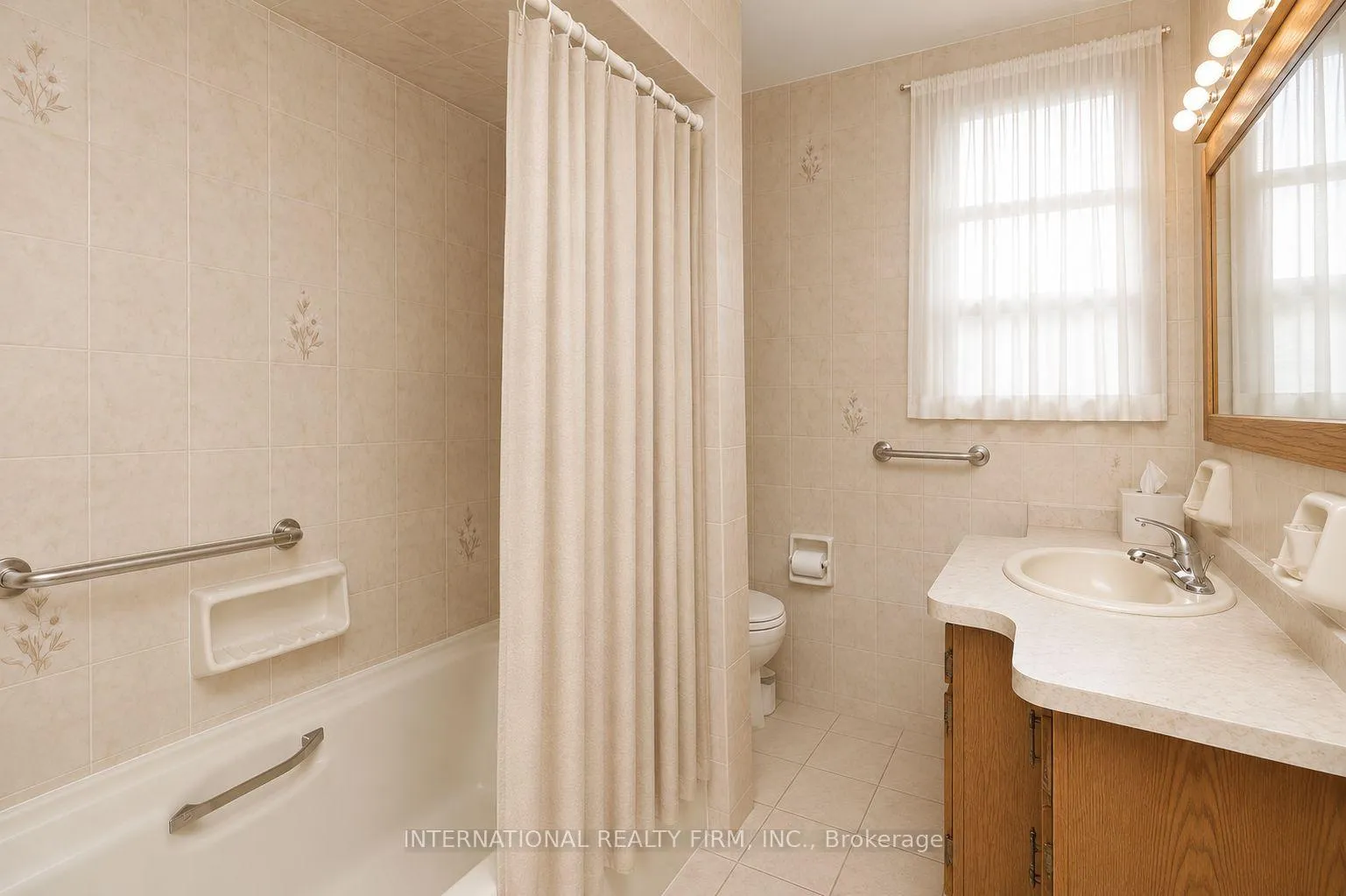 Photo 15 of 24 Morgan Avenue, Etobicoke, Stonegate-Queensway — HOMEH