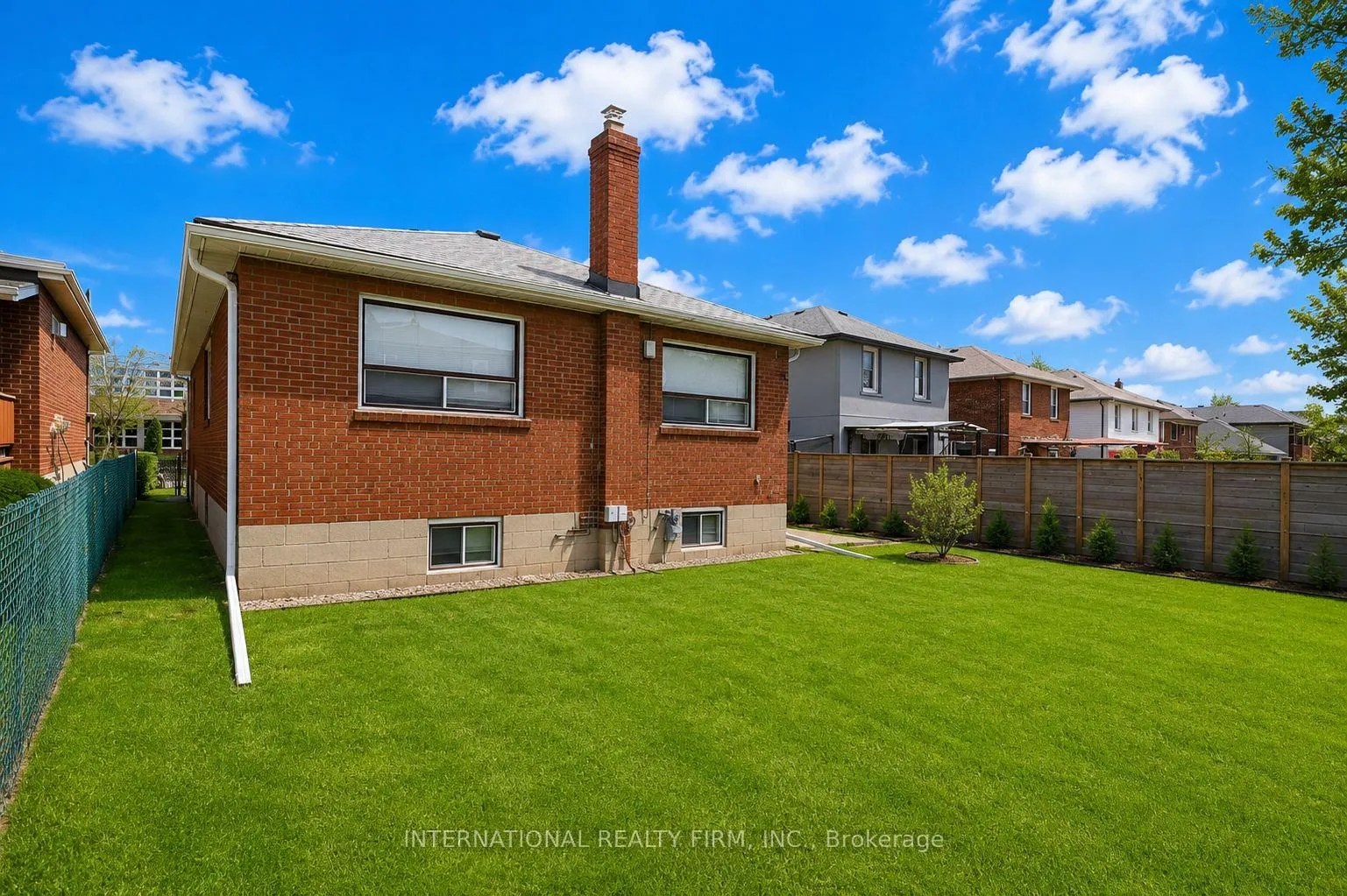 Photo 32 of 24 Morgan Avenue, Etobicoke, Stonegate-Queensway — HOMEH