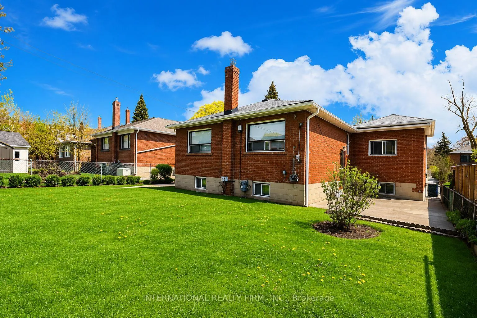 Photo 34 of 24 Morgan Avenue, Etobicoke, Stonegate-Queensway — HOMEH