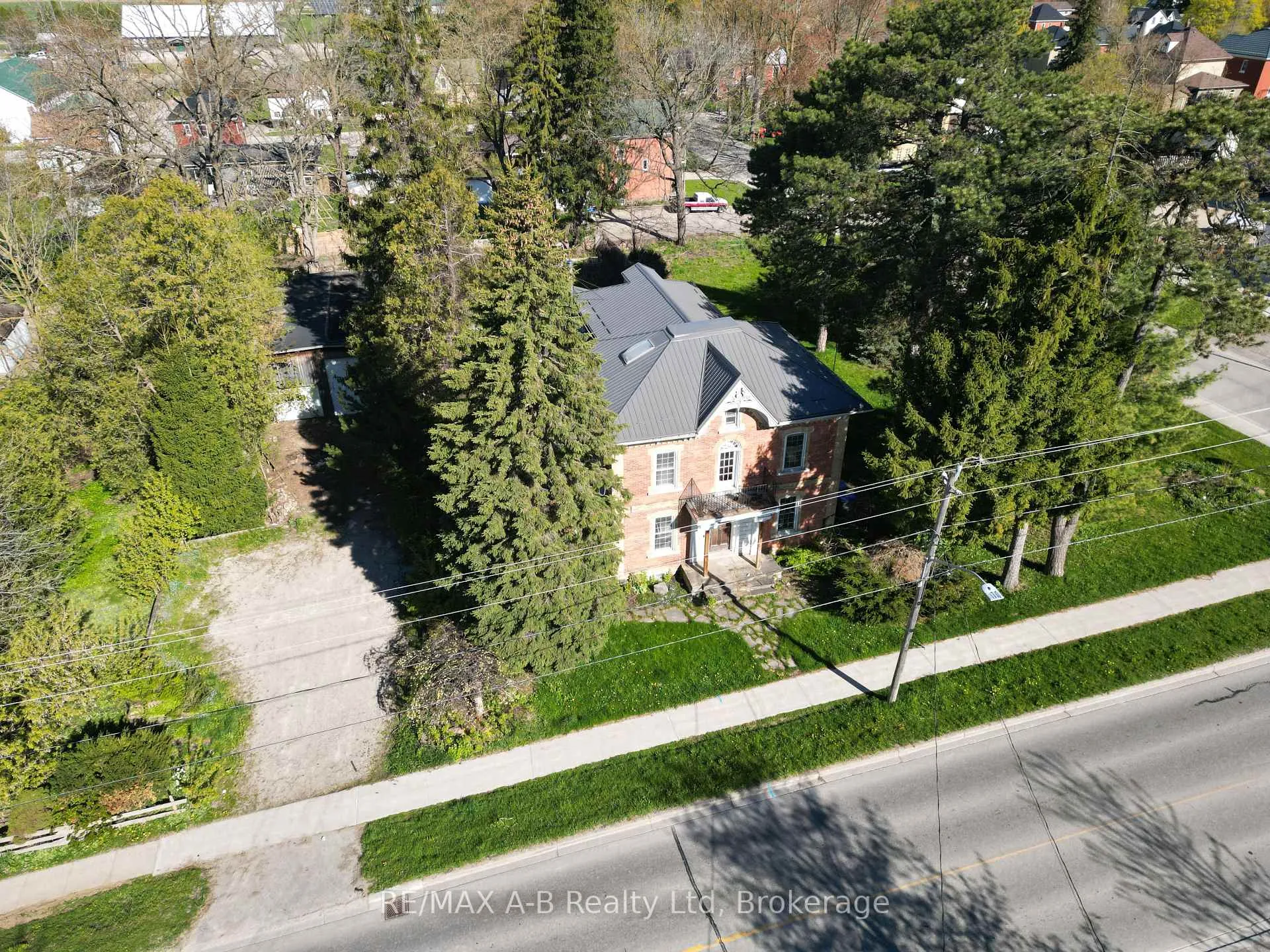 Photo 8 of 46 Main Street S, Perth East, Milverton — HOMEH