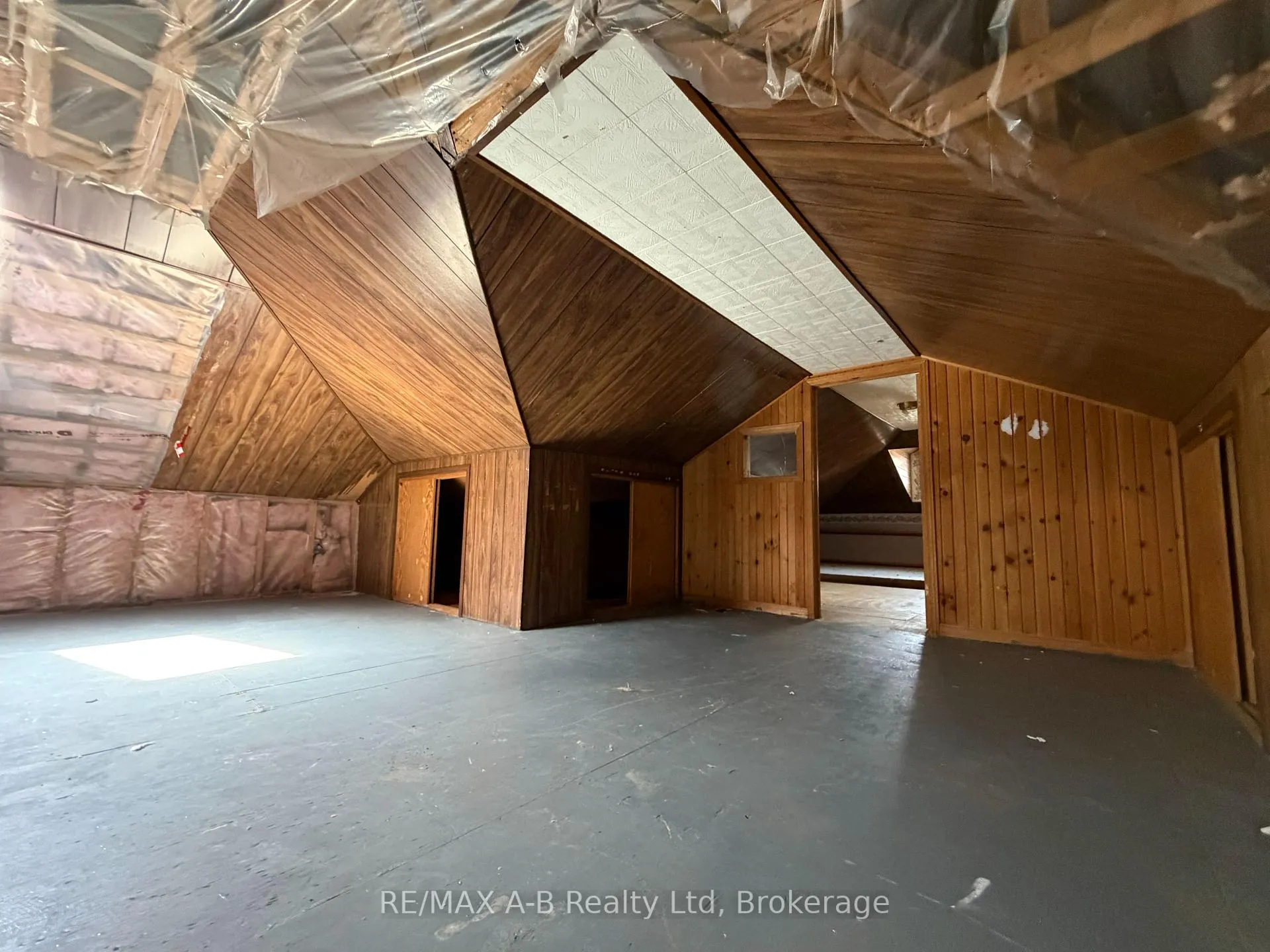 Photo 39 of 46 Main Street S, Perth East, Milverton — HOMEH