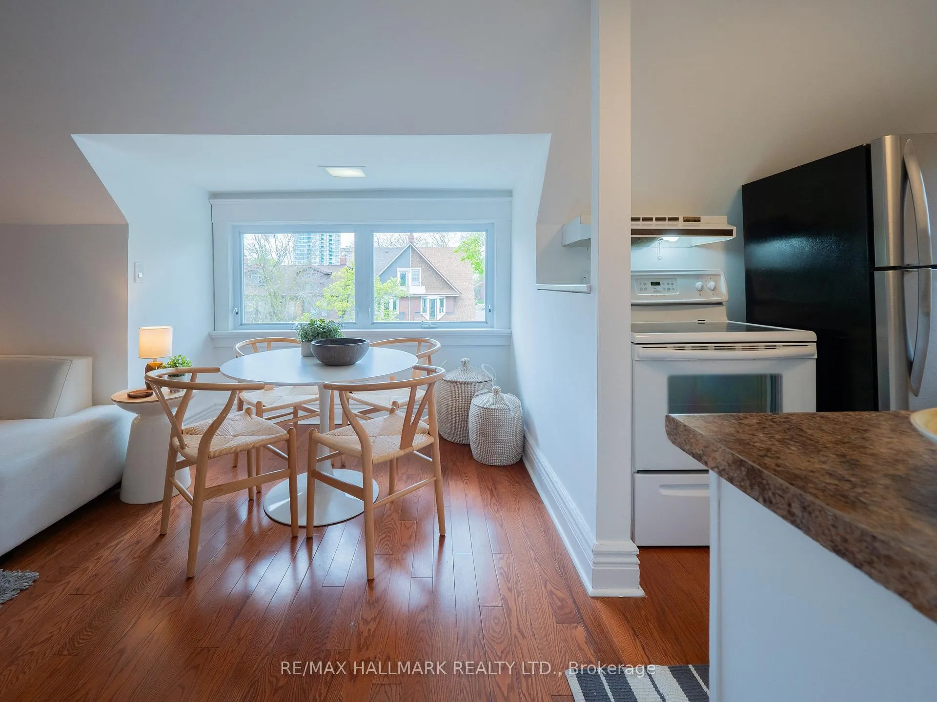 Photo 34 of 49 Fulton Avenue, Toronto, Playter Estates-Danforth — HOMEH