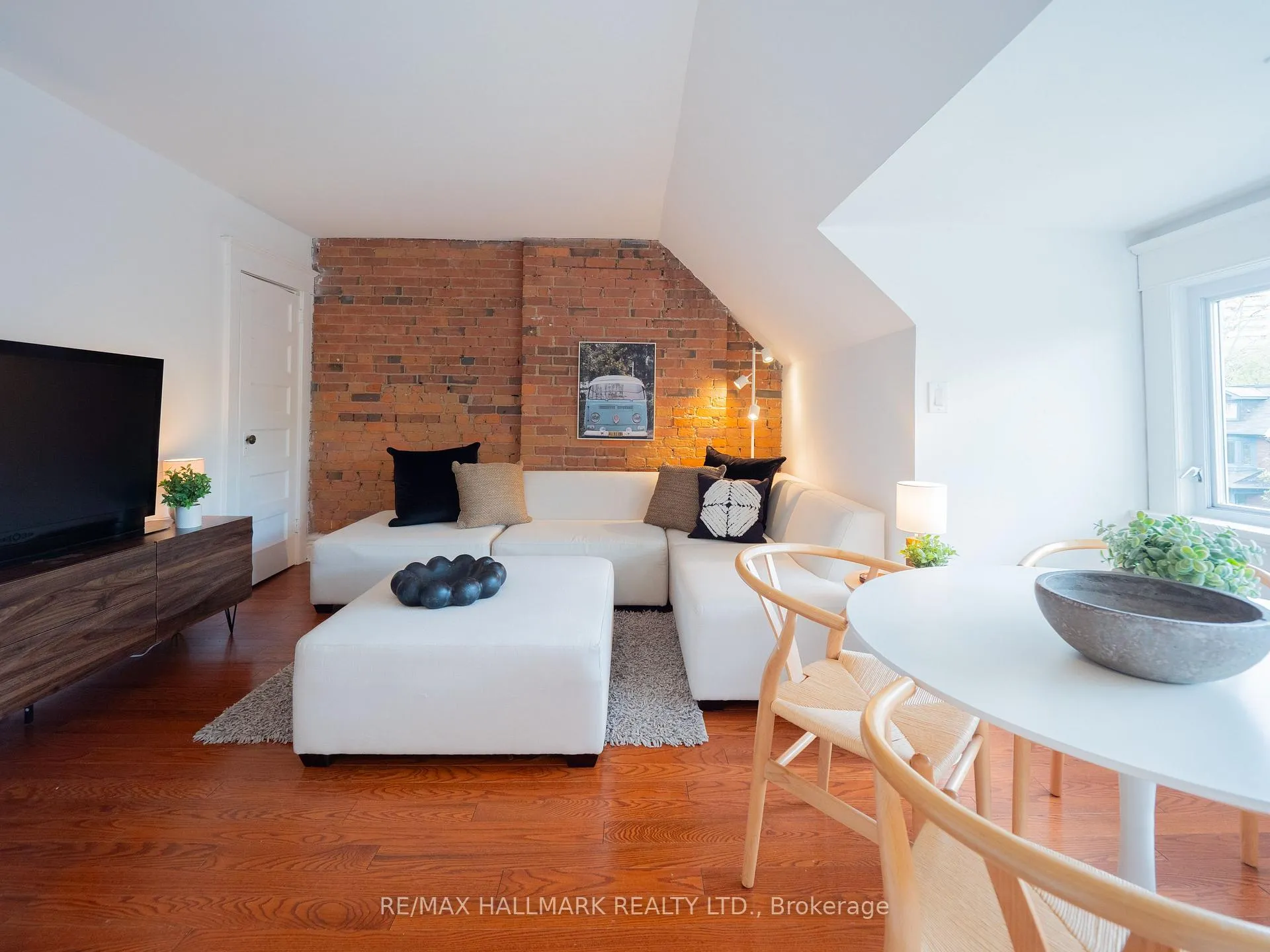 Photo 35 of 49 Fulton Avenue, Toronto, Playter Estates-Danforth — HOMEH