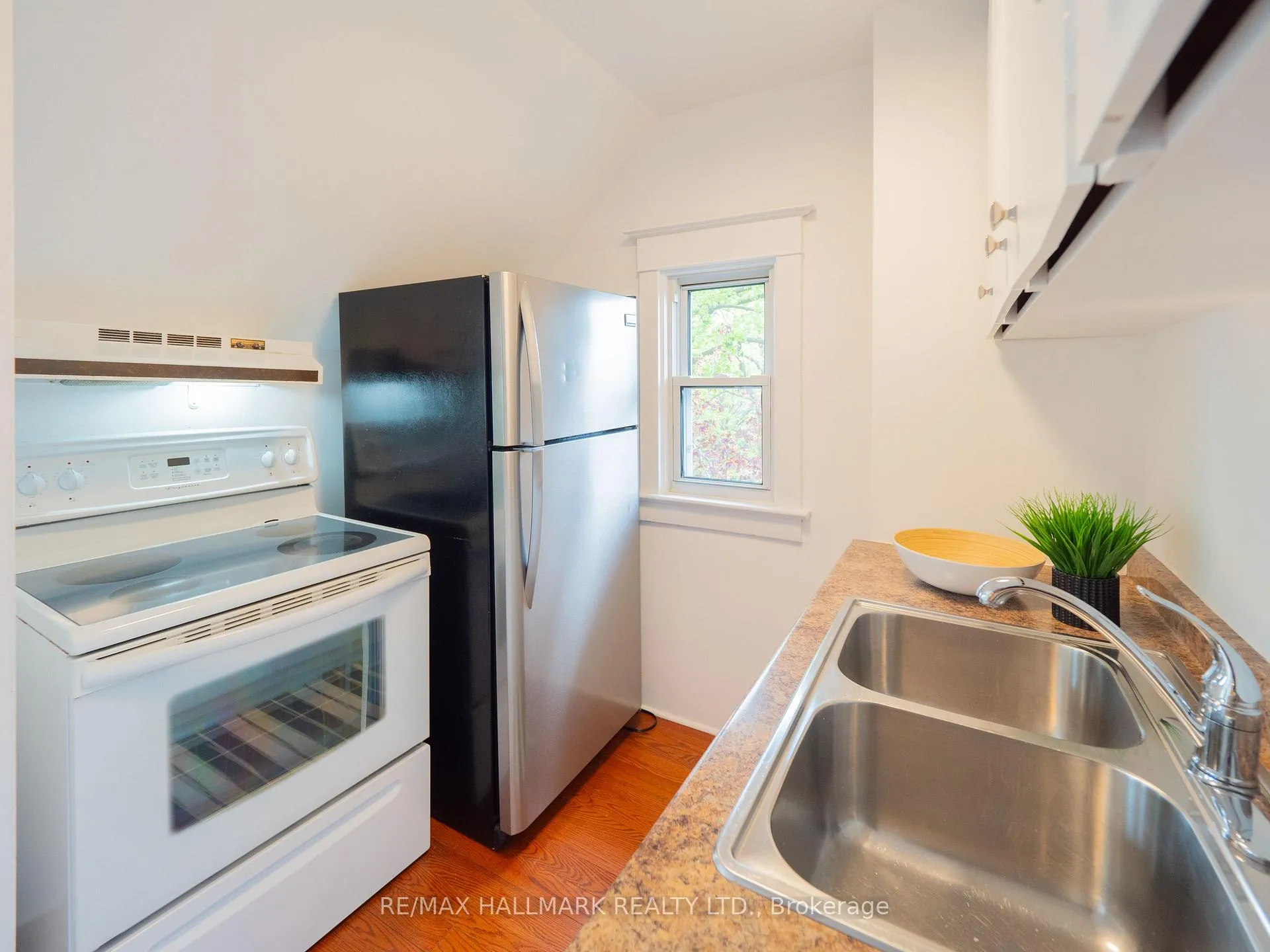Photo 39 of 49 Fulton Avenue, Toronto, Playter Estates-Danforth — HOMEH