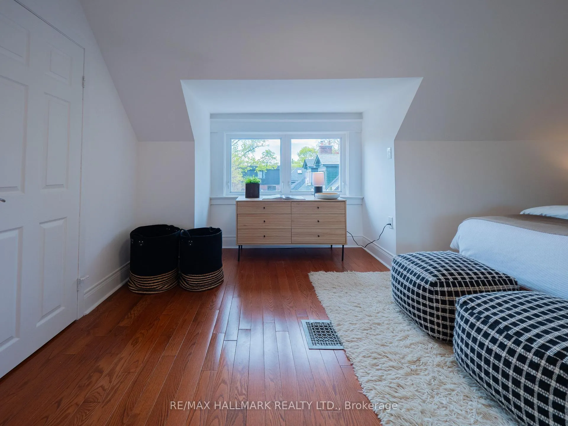 Photo 41 of 49 Fulton Avenue, Toronto, Playter Estates-Danforth — HOMEH