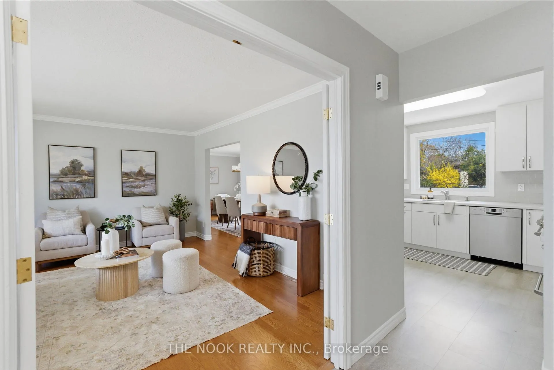 Photo 5 of 13 Lambard Crescent, Ajax, South East — HOMEH