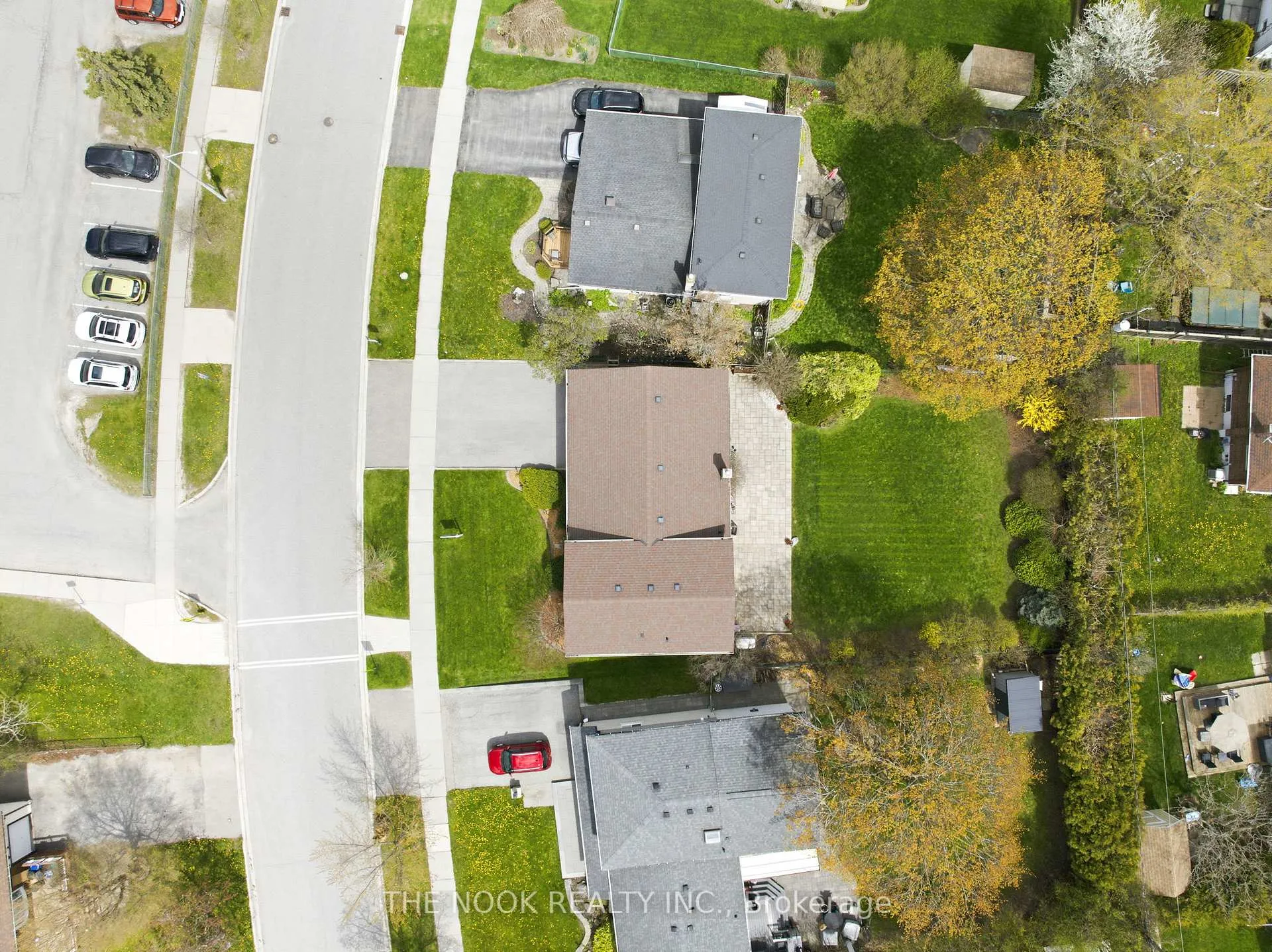 Photo 34 of 13 Lambard Crescent, Ajax, South East — HOMEH