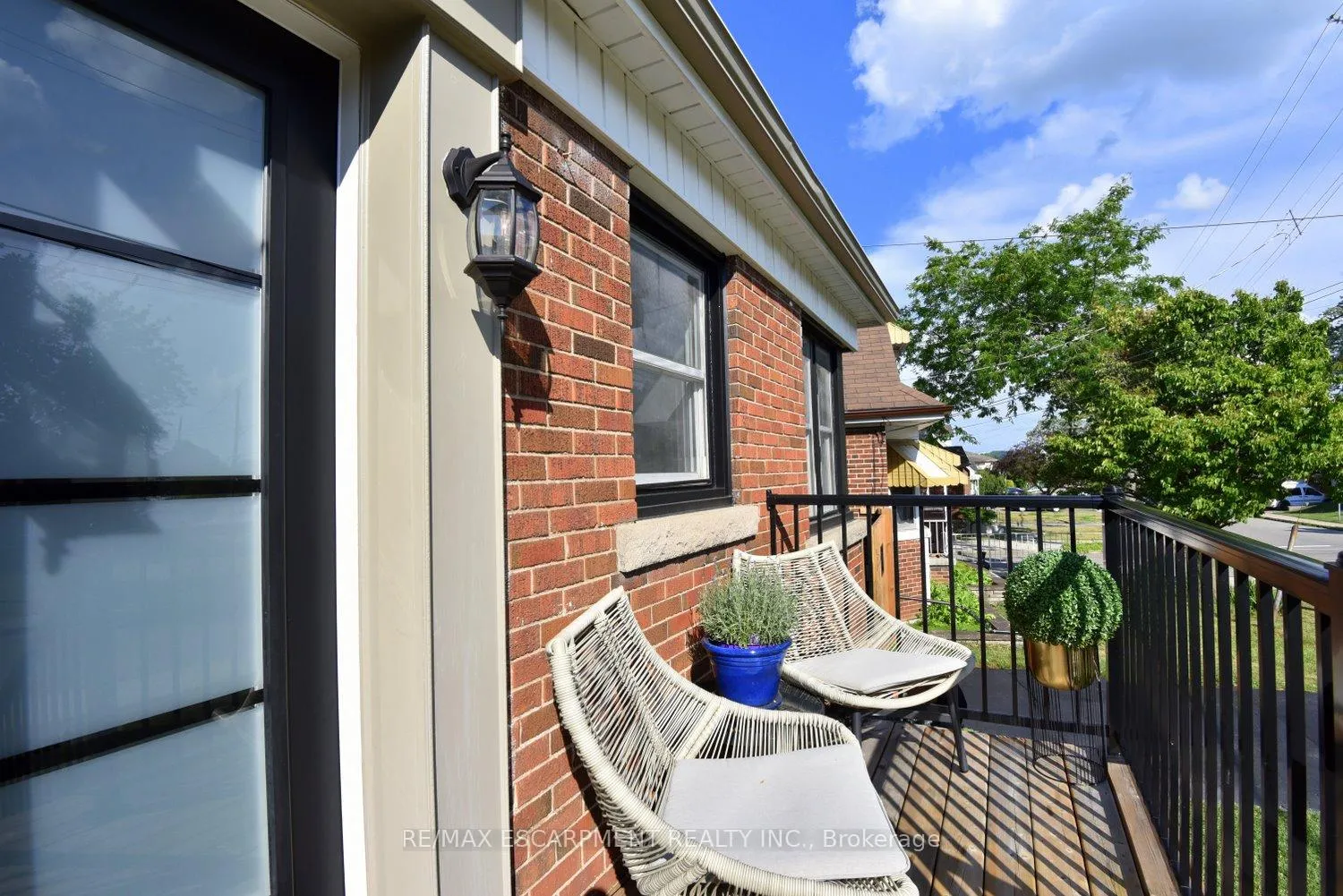 Photo 3 of 45 Dunkirk Drive, Hamilton, Rosedale — HOMEH