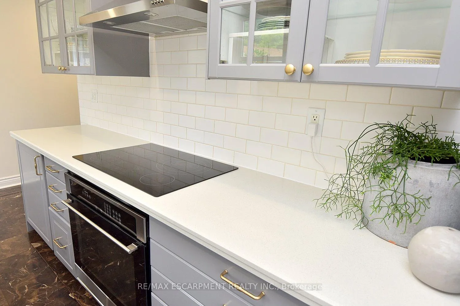 Photo 12 of 45 Dunkirk Drive, Hamilton, Rosedale — HOMEH