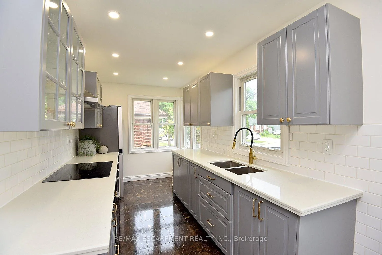 Photo 13 of 45 Dunkirk Drive, Hamilton, Rosedale — HOMEH