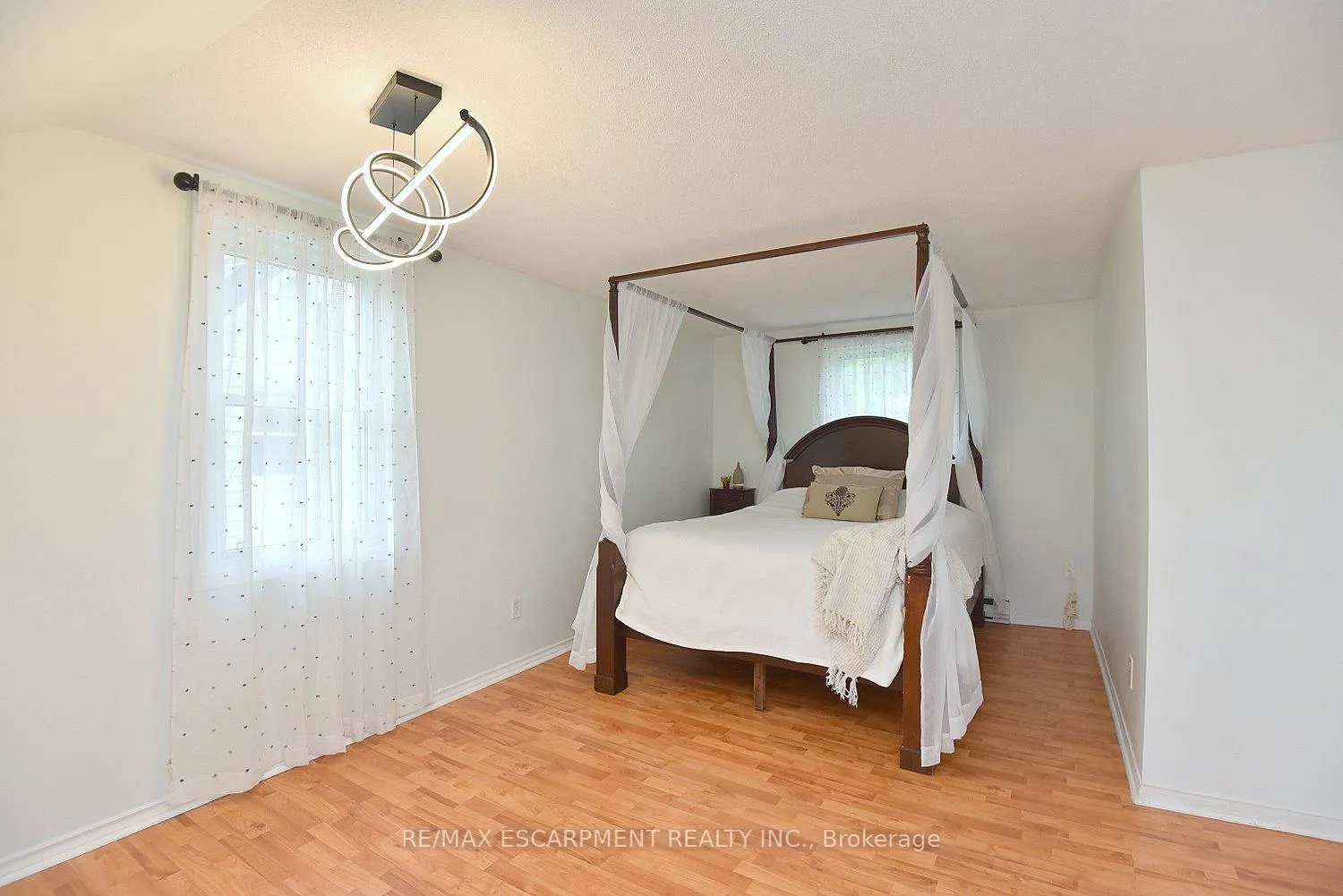 Photo 19 of 45 Dunkirk Drive, Hamilton, Rosedale — HOMEH