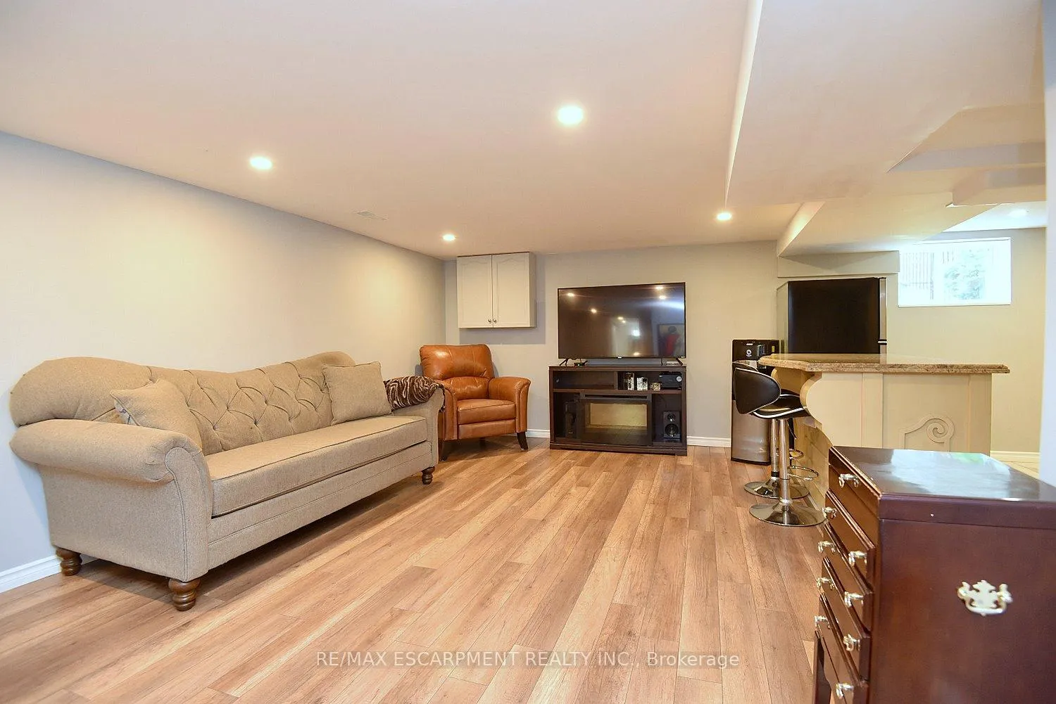 Photo 26 of 45 Dunkirk Drive, Hamilton, Rosedale — HOMEH