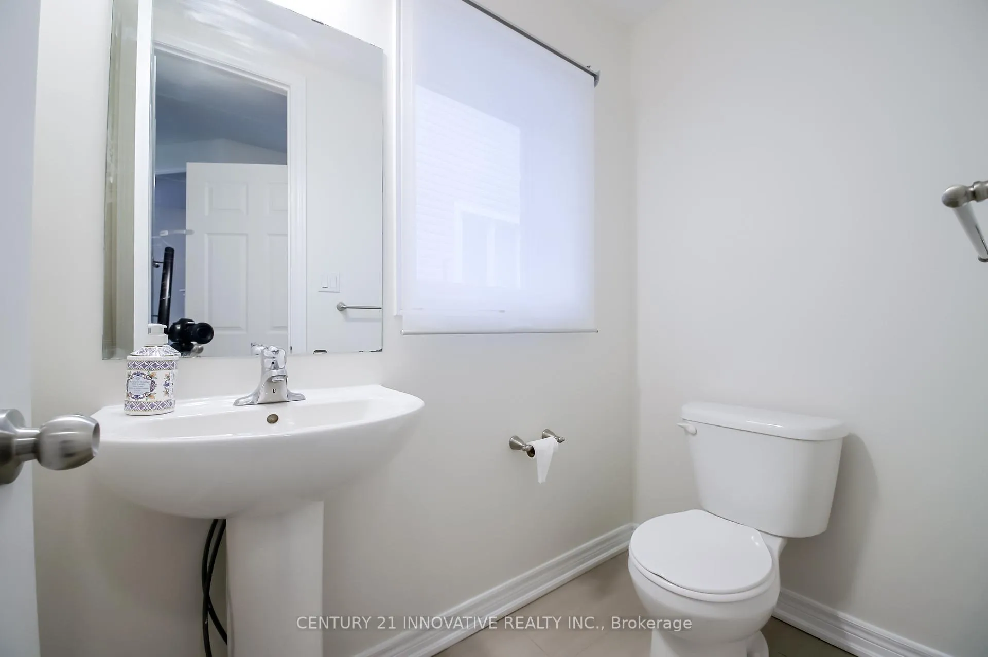Photo 12 of 1096 Greenhill Avenue, Oshawa, Windfields — HOMEH