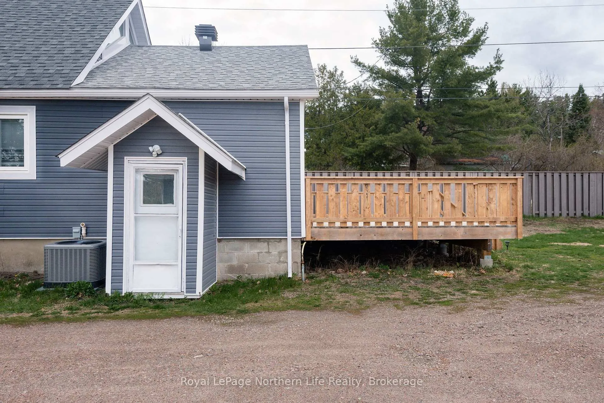 Photo 4 of 781 Brydges Street, Mattawa — HOMEH