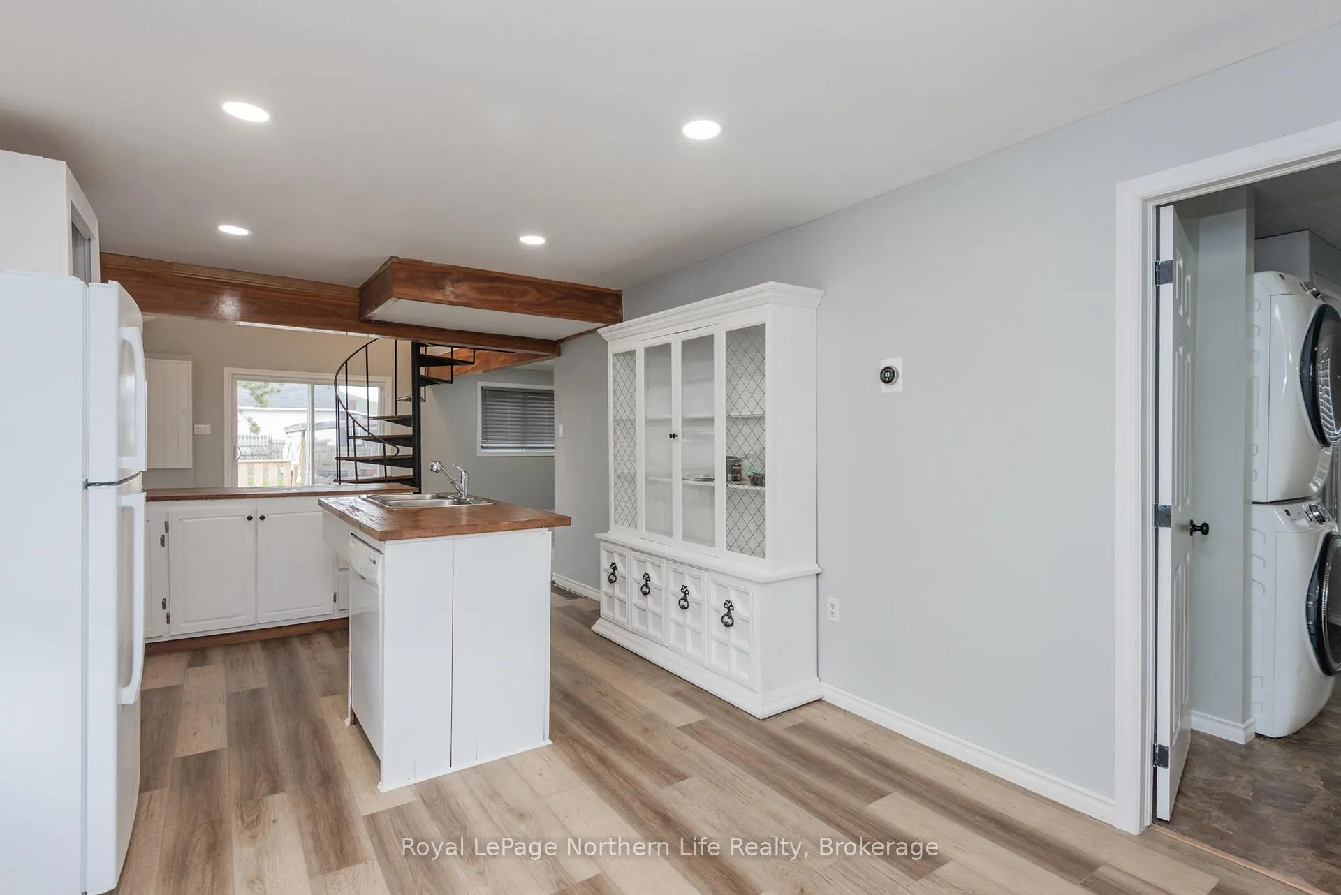 Photo 11 of 781 Brydges Street, Mattawa — HOMEH