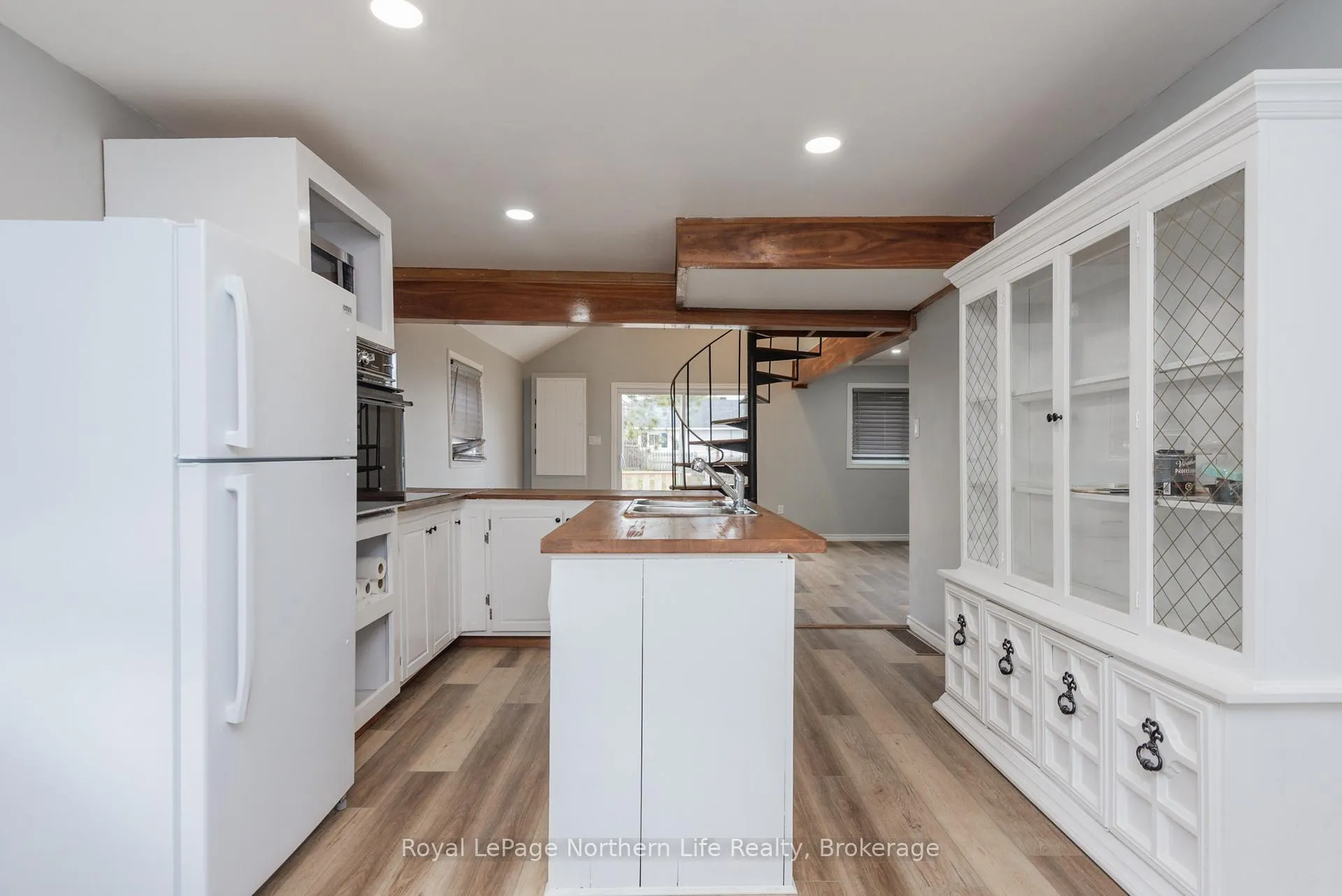Photo 12 of 781 Brydges Street, Mattawa — HOMEH