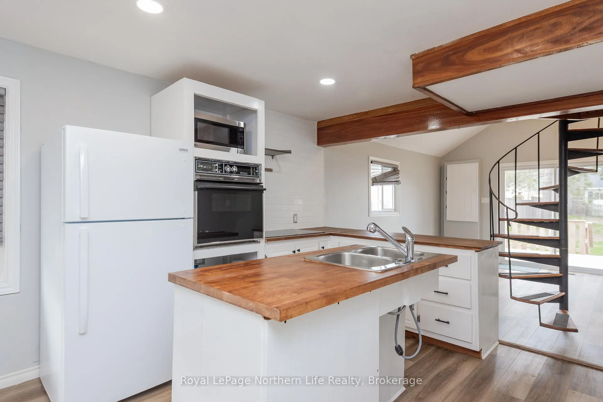 Photo 14 of 781 Brydges Street, Mattawa — HOMEH