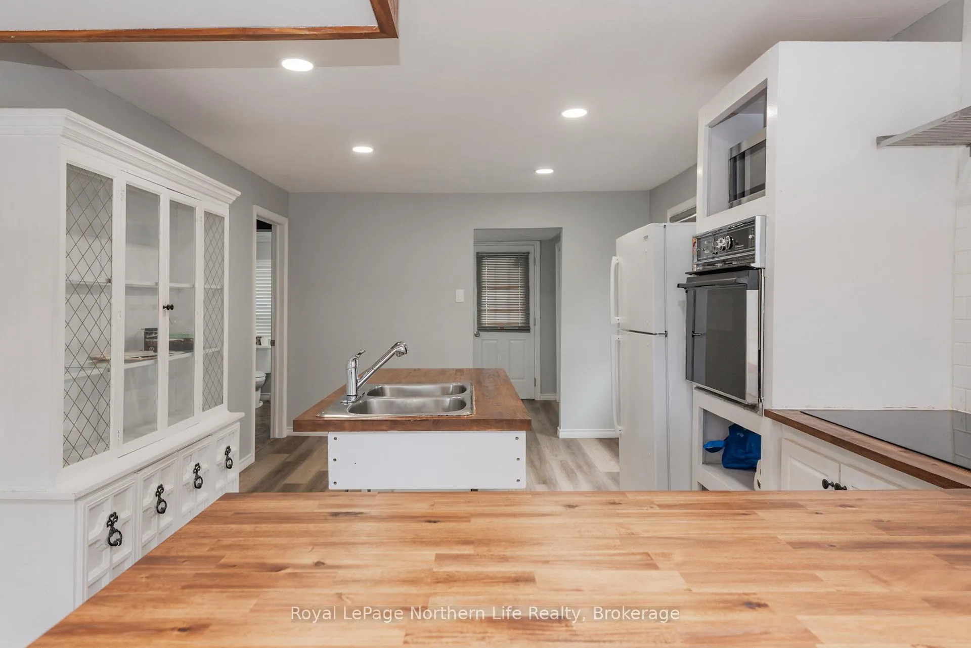 Photo 16 of 781 Brydges Street, Mattawa — HOMEH