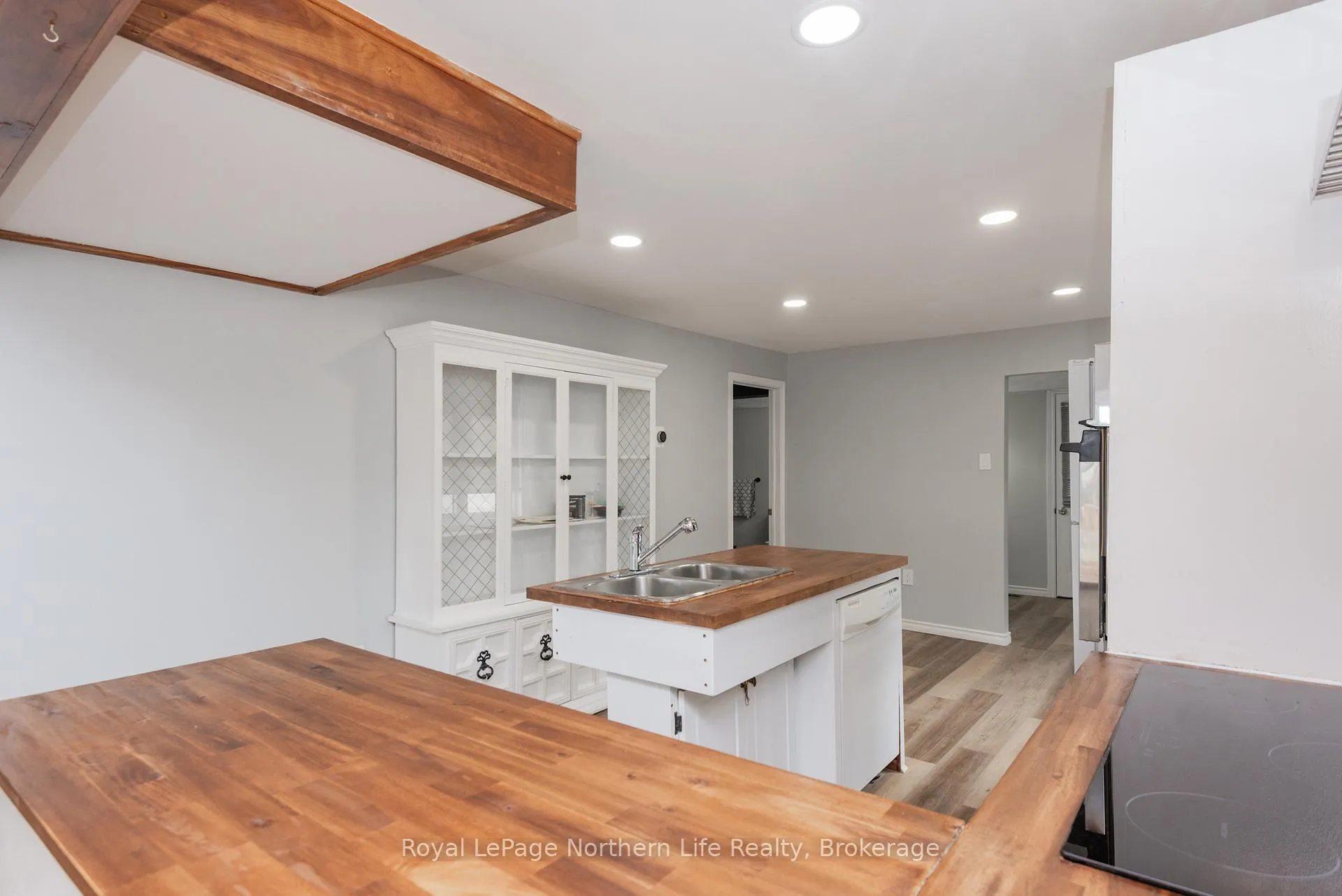 Photo 17 of 781 Brydges Street, Mattawa — HOMEH