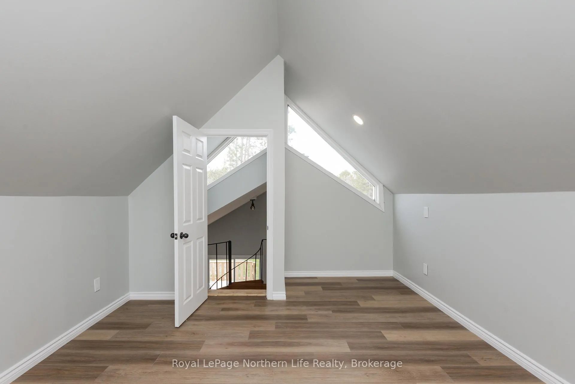 Photo 35 of 781 Brydges Street, Mattawa — HOMEH