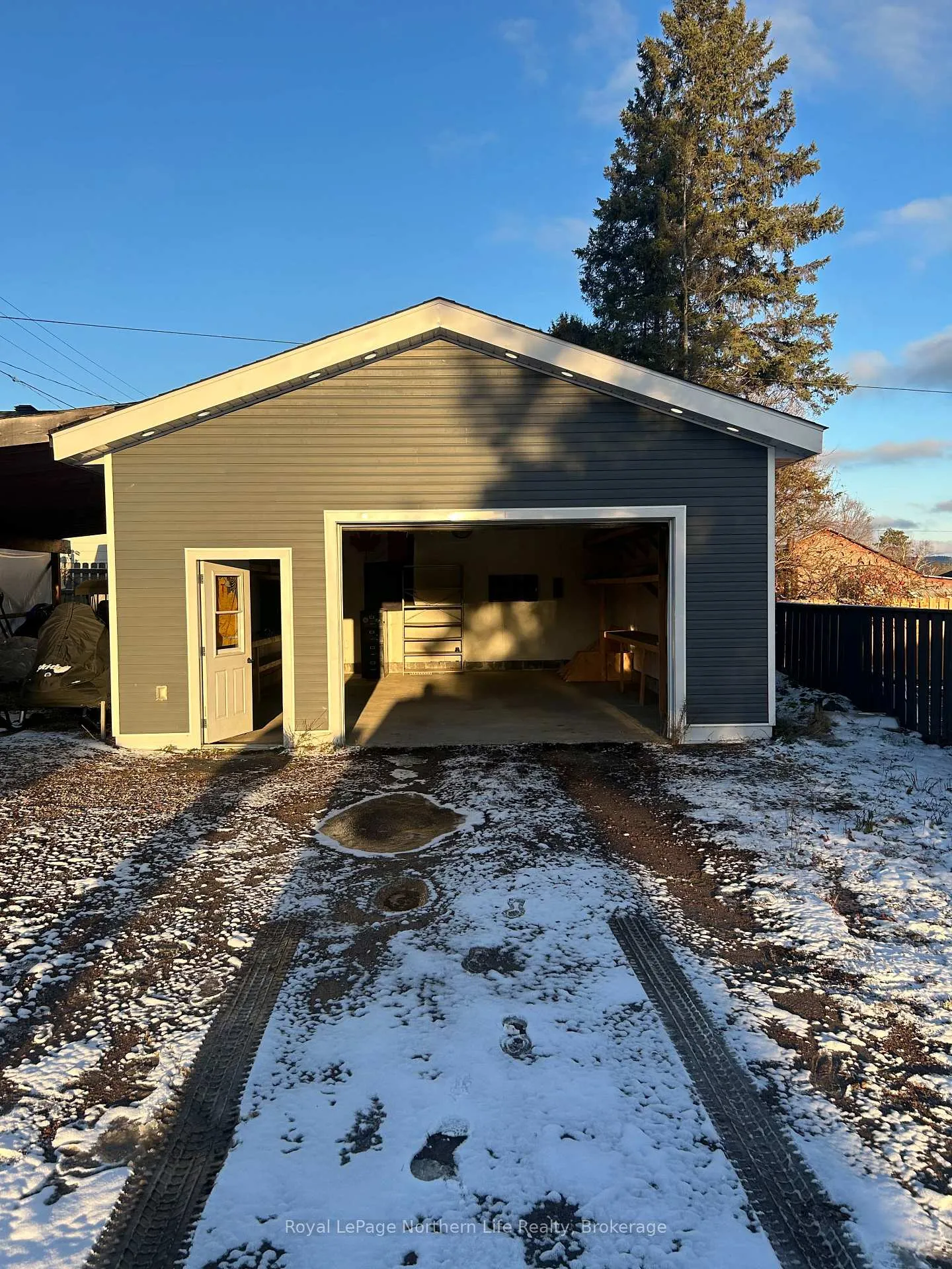Photo 43 of 781 Brydges Street, Mattawa — HOMEH