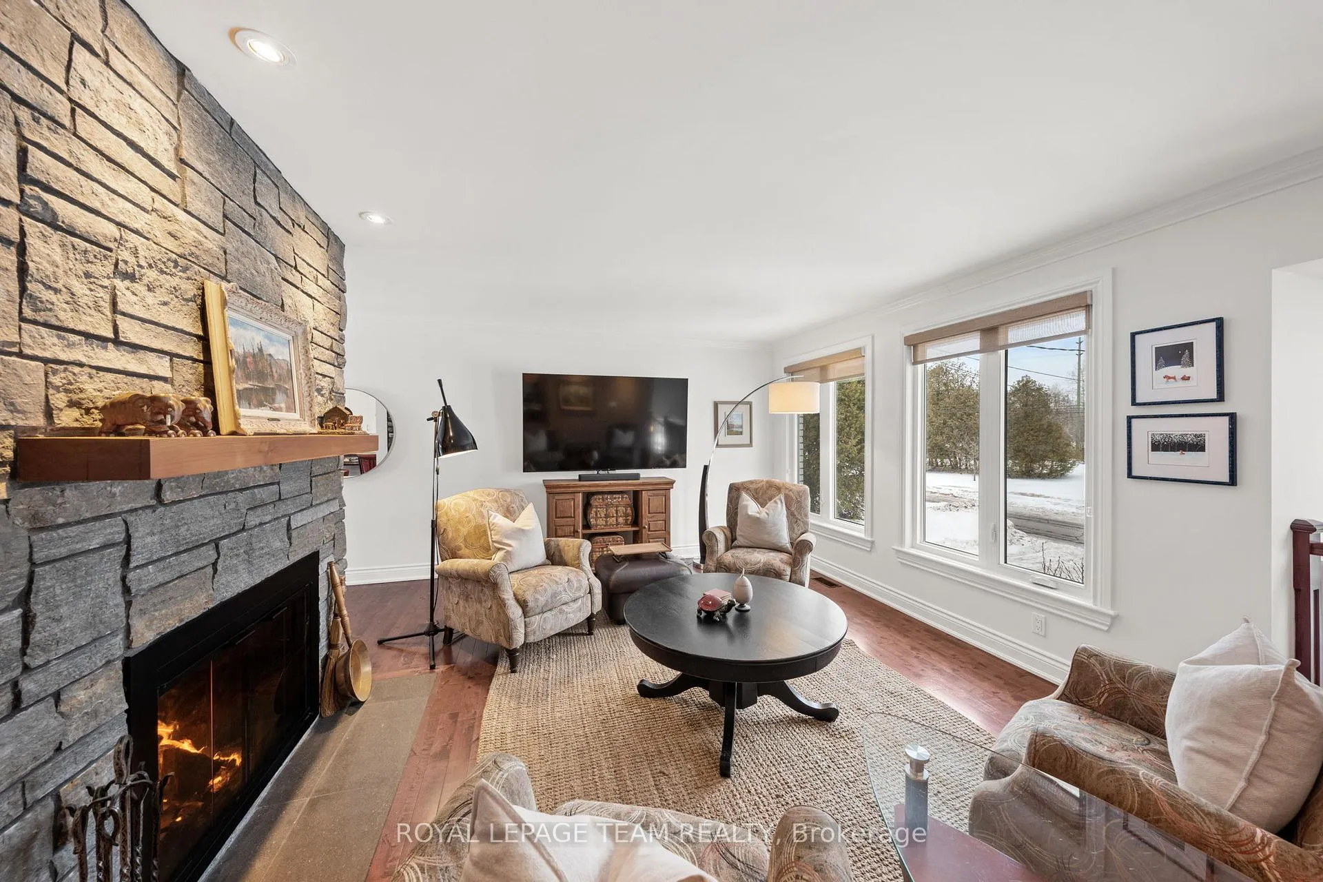 Photo 7 of 28 Maplehill Way, Ottawa, Manotick Village & Manotick Estates — HOMEH