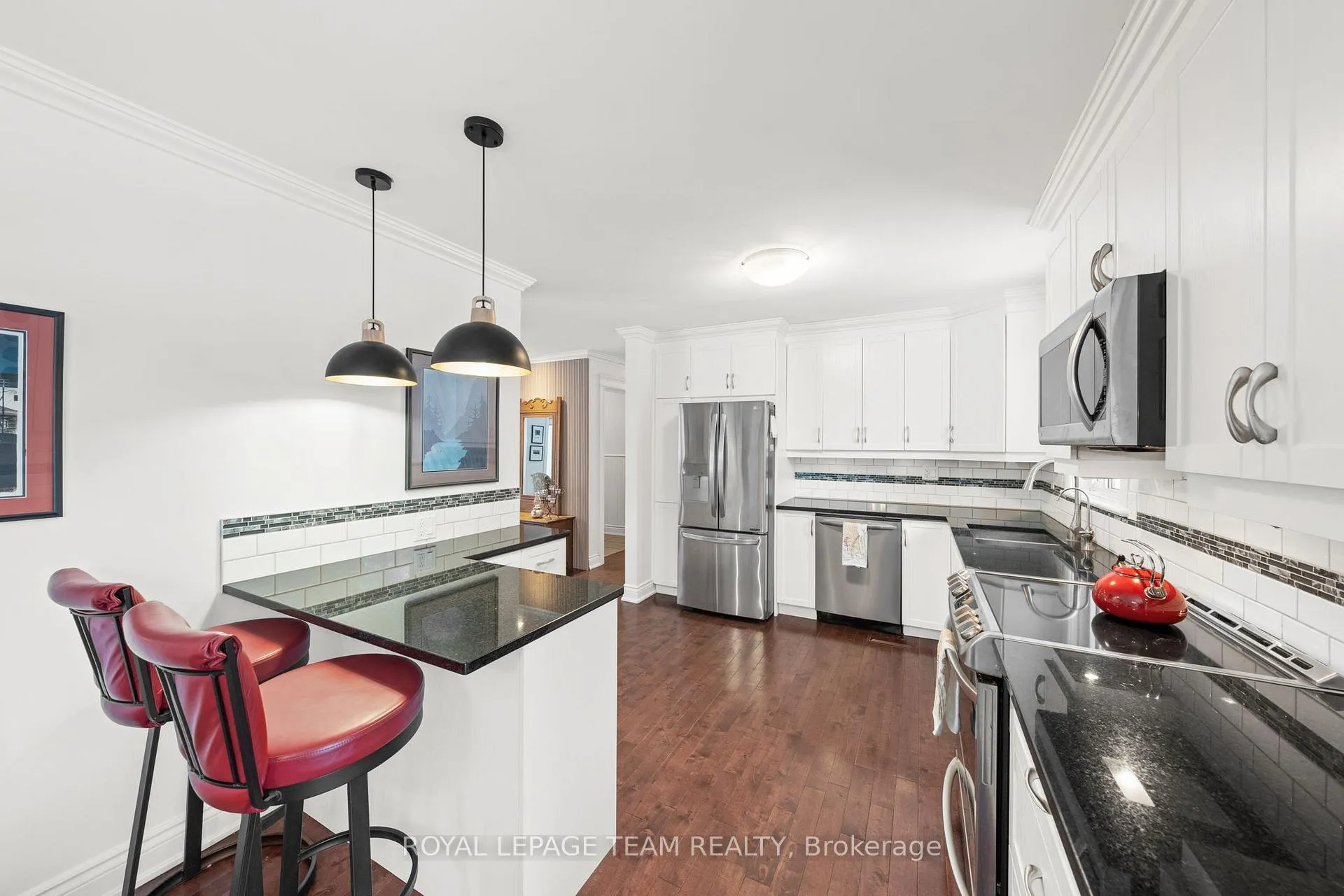 Photo 12 of 28 Maplehill Way, Ottawa, Manotick Village & Manotick Estates — HOMEH
